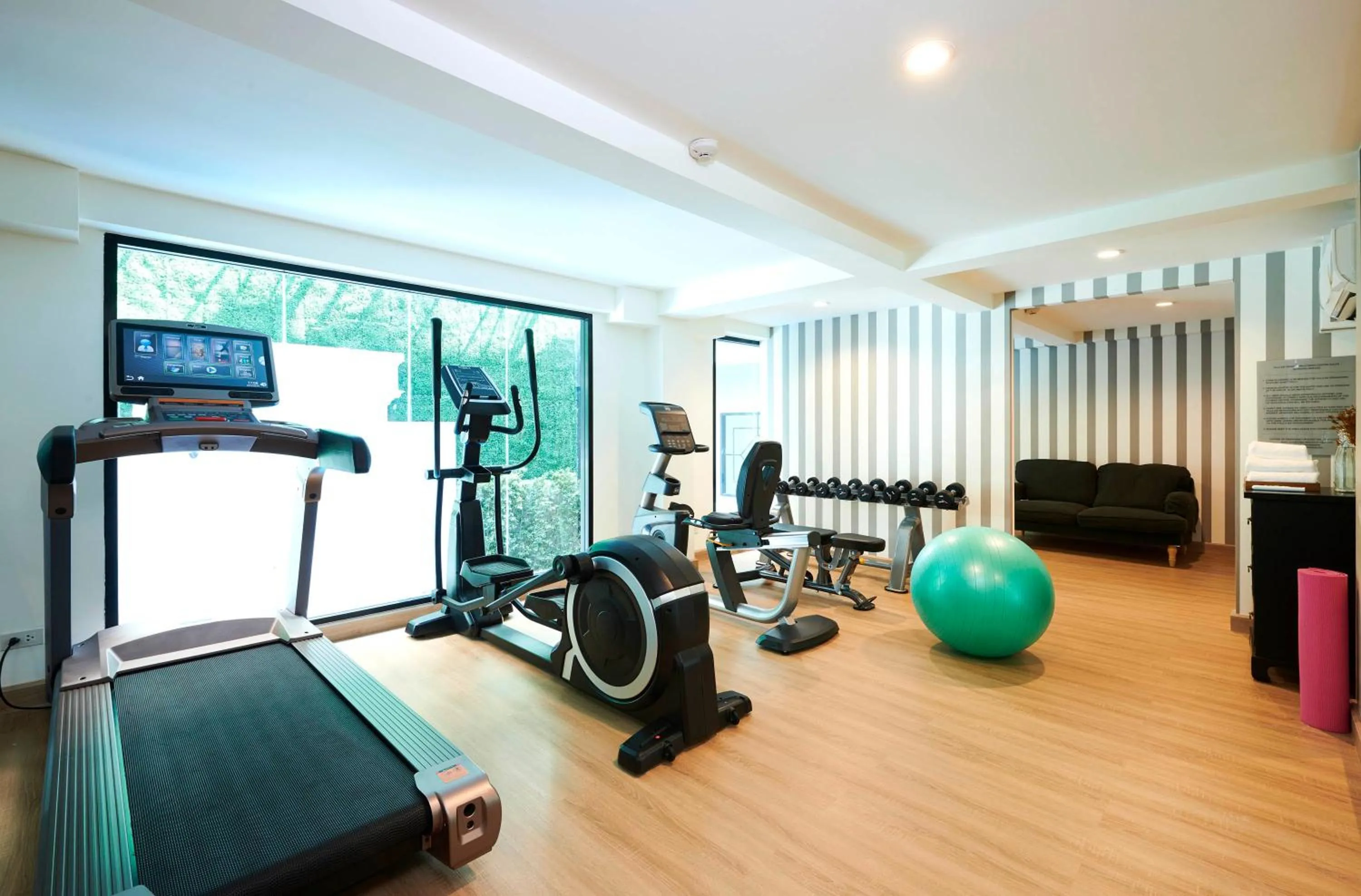 Fitness centre/facilities in Villa De Pranakorn