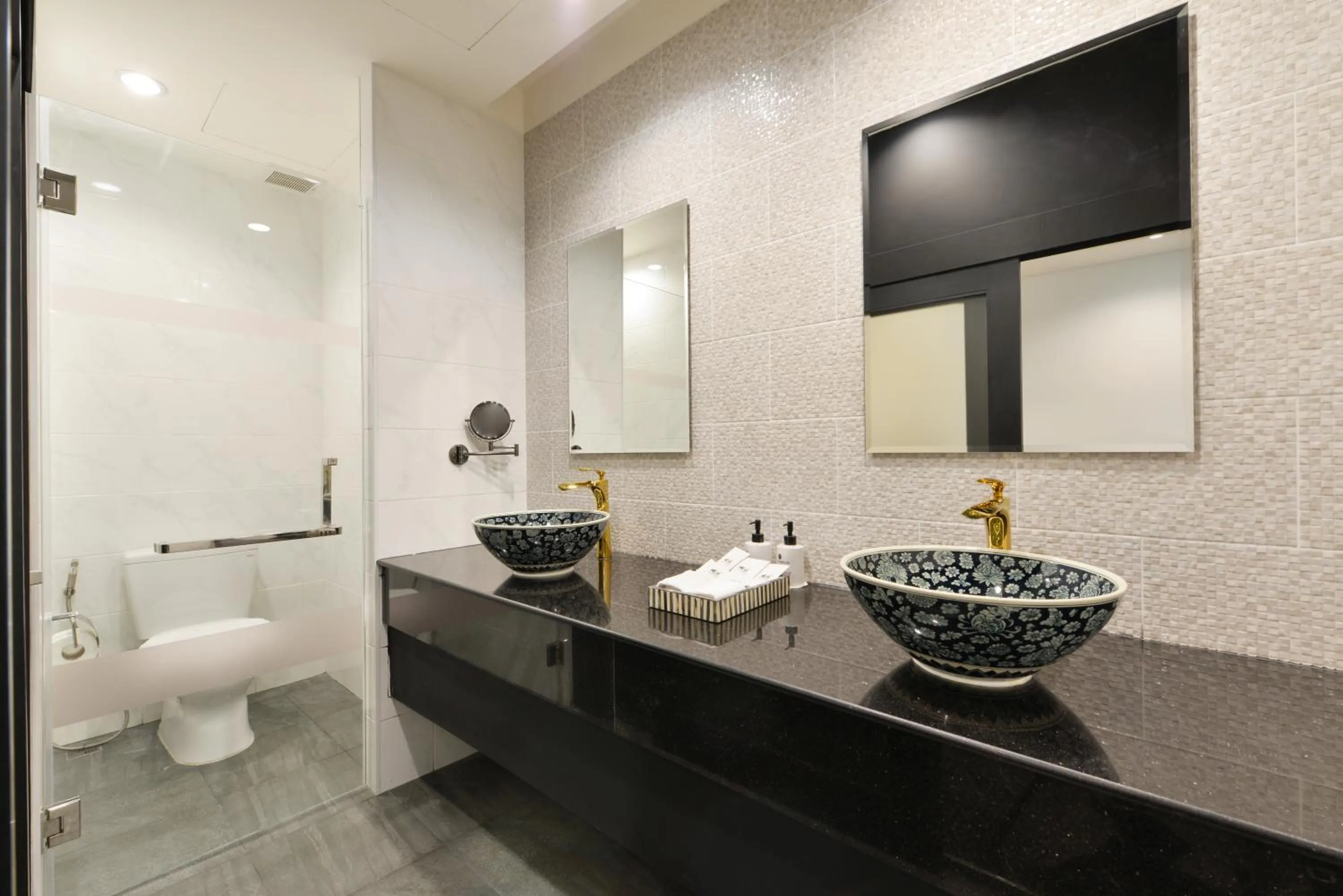 Toilet in Villa De Pranakorn