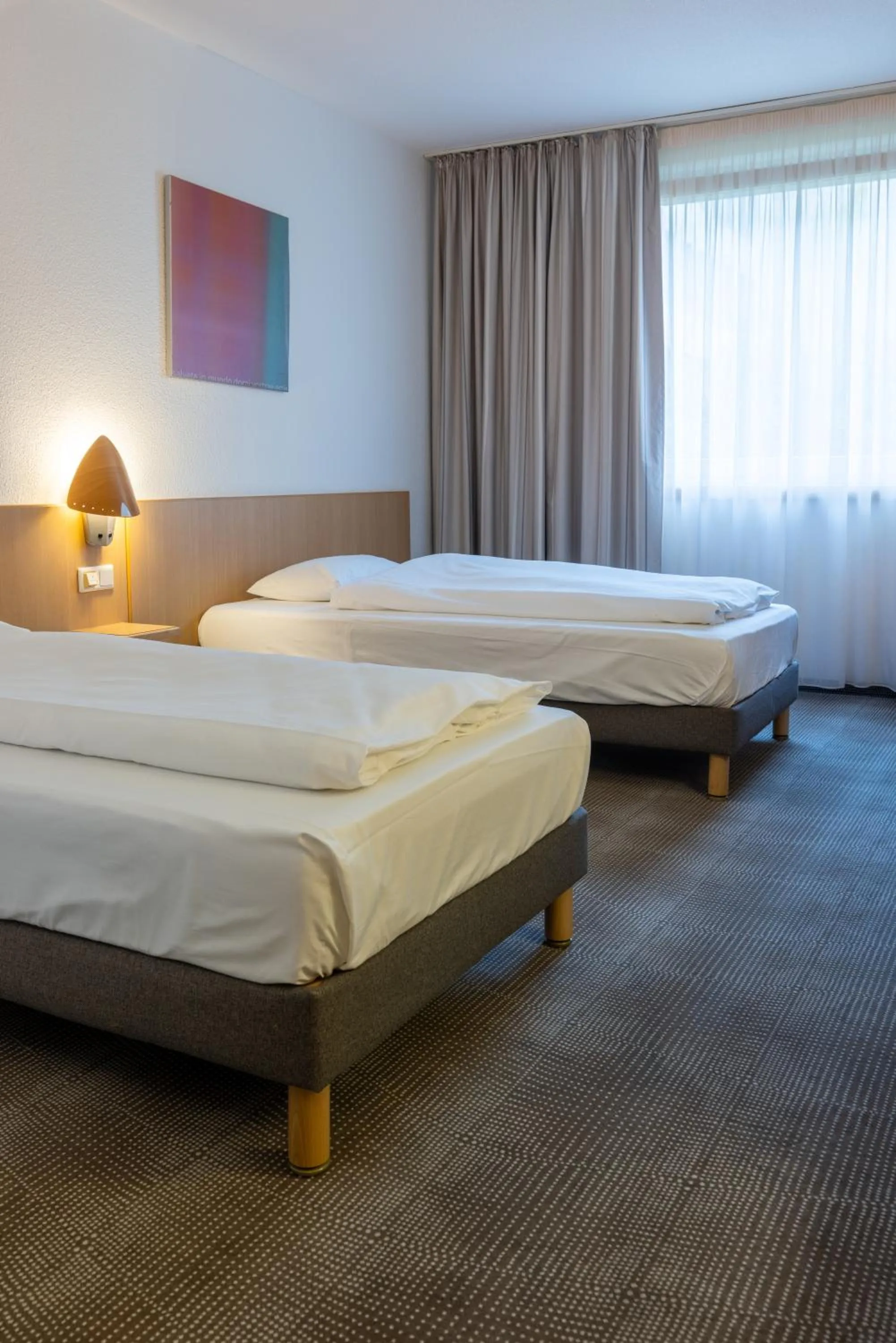 Bedroom, Bed in Novotel Düsseldorf City West