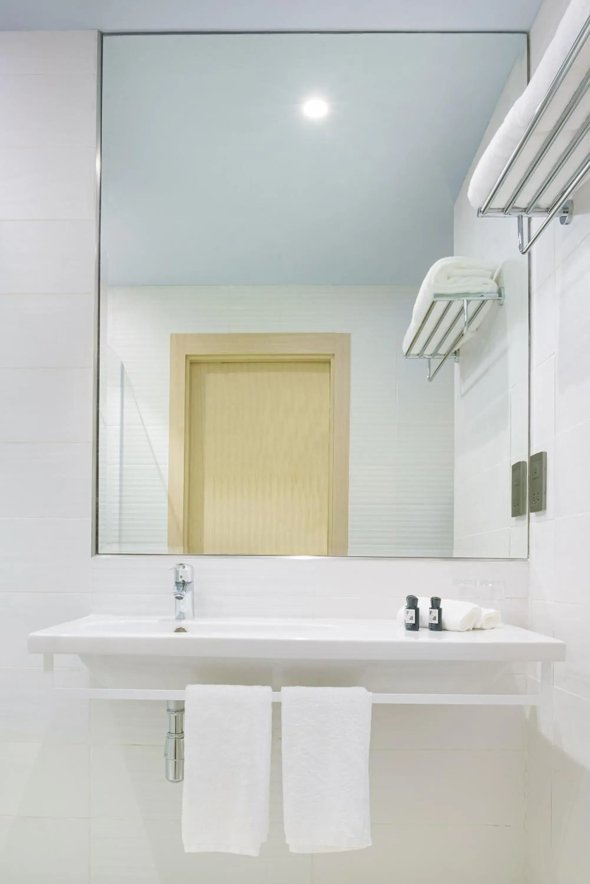 Bathroom in Swiss-Belinn Airport Muscat Oman Bathroom in Swiss-Belinn Airport Muscat Oman