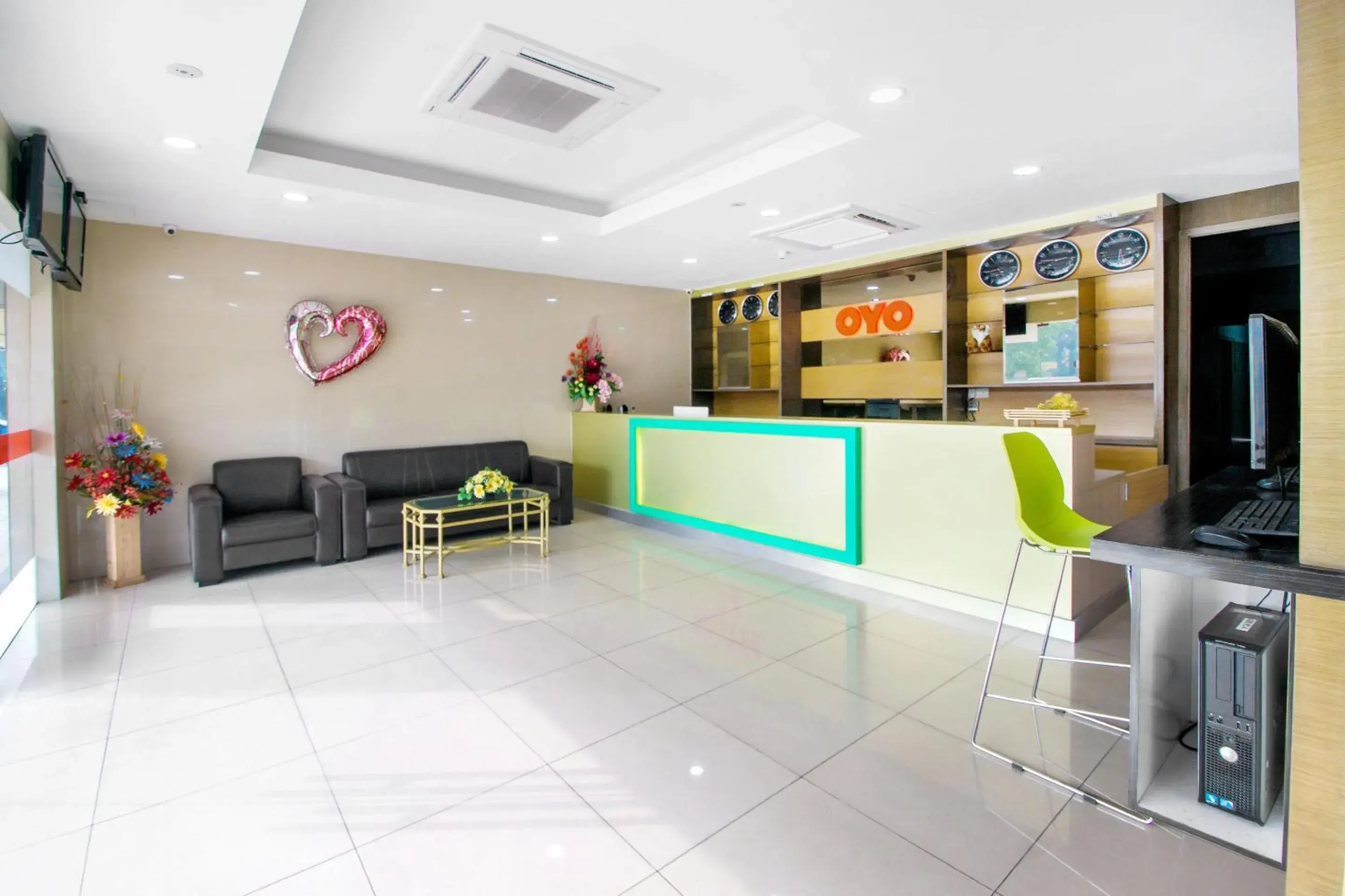 Lobby or reception in OYO 89842 Hotel 22, Northport Lobby or reception in OYO 89842 Hotel 22, Northport