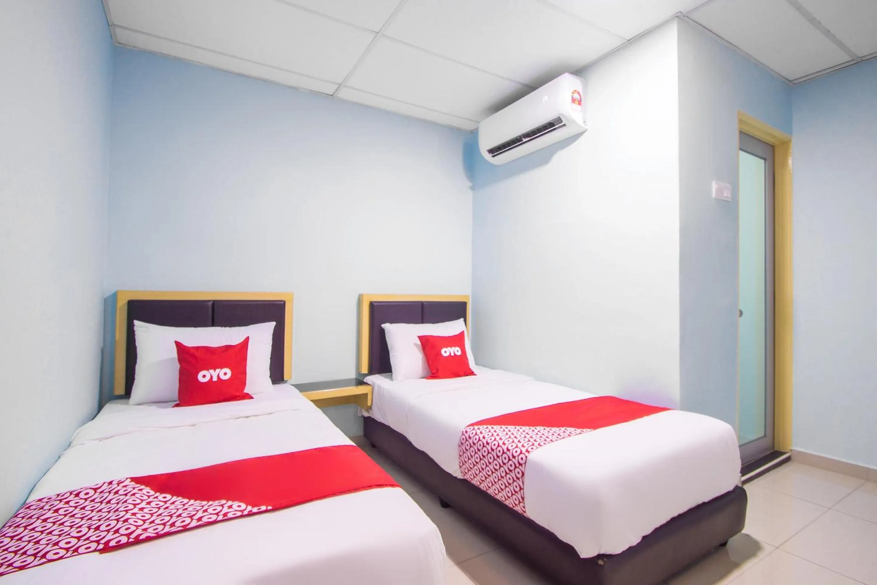 Bedroom, Bed in OYO 89842 Hotel 22, Northport