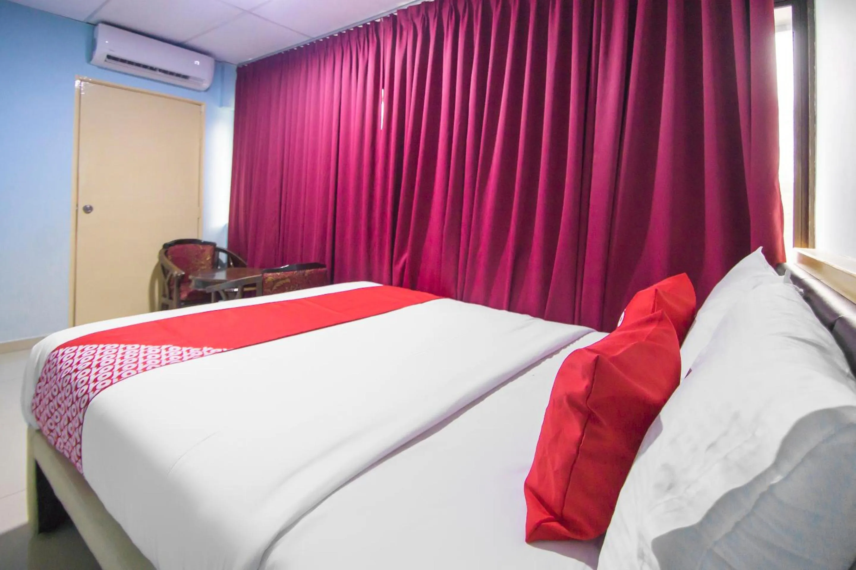 Bedroom, Bed in OYO 89842 Hotel 22, Northport