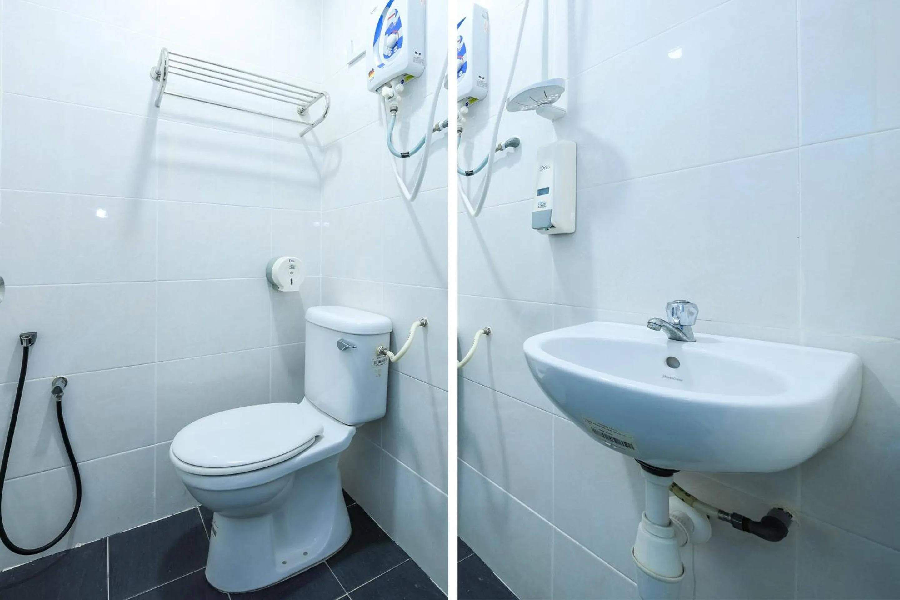 Bathroom in OYO 89842 Hotel 22, Northport