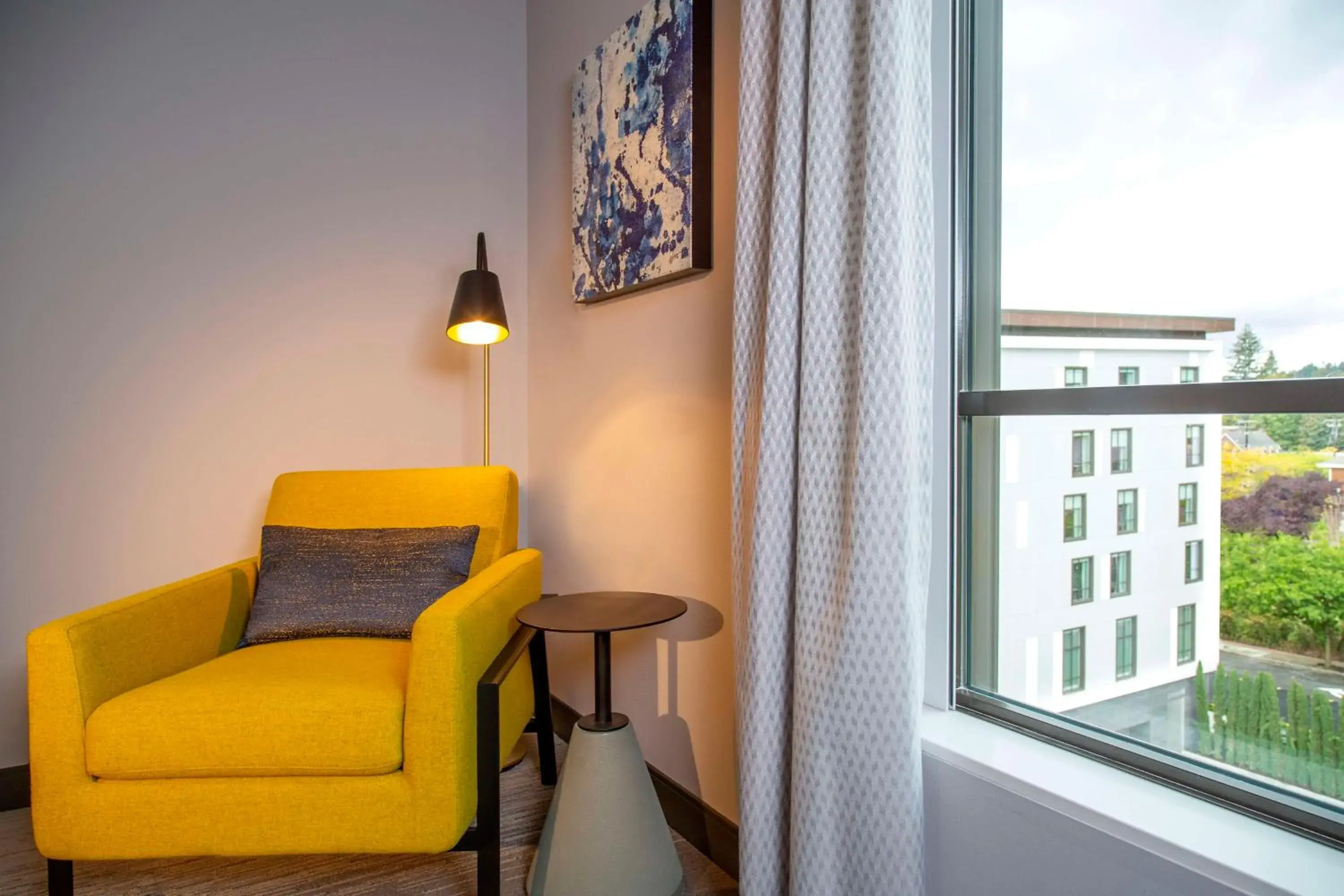 King Room with Tub - Mobility and Hearing Access in Hilton Garden Inn Redmond WA King Room with Tub - Mobility and Hearing Access in Hilton Garden Inn Redmond WA