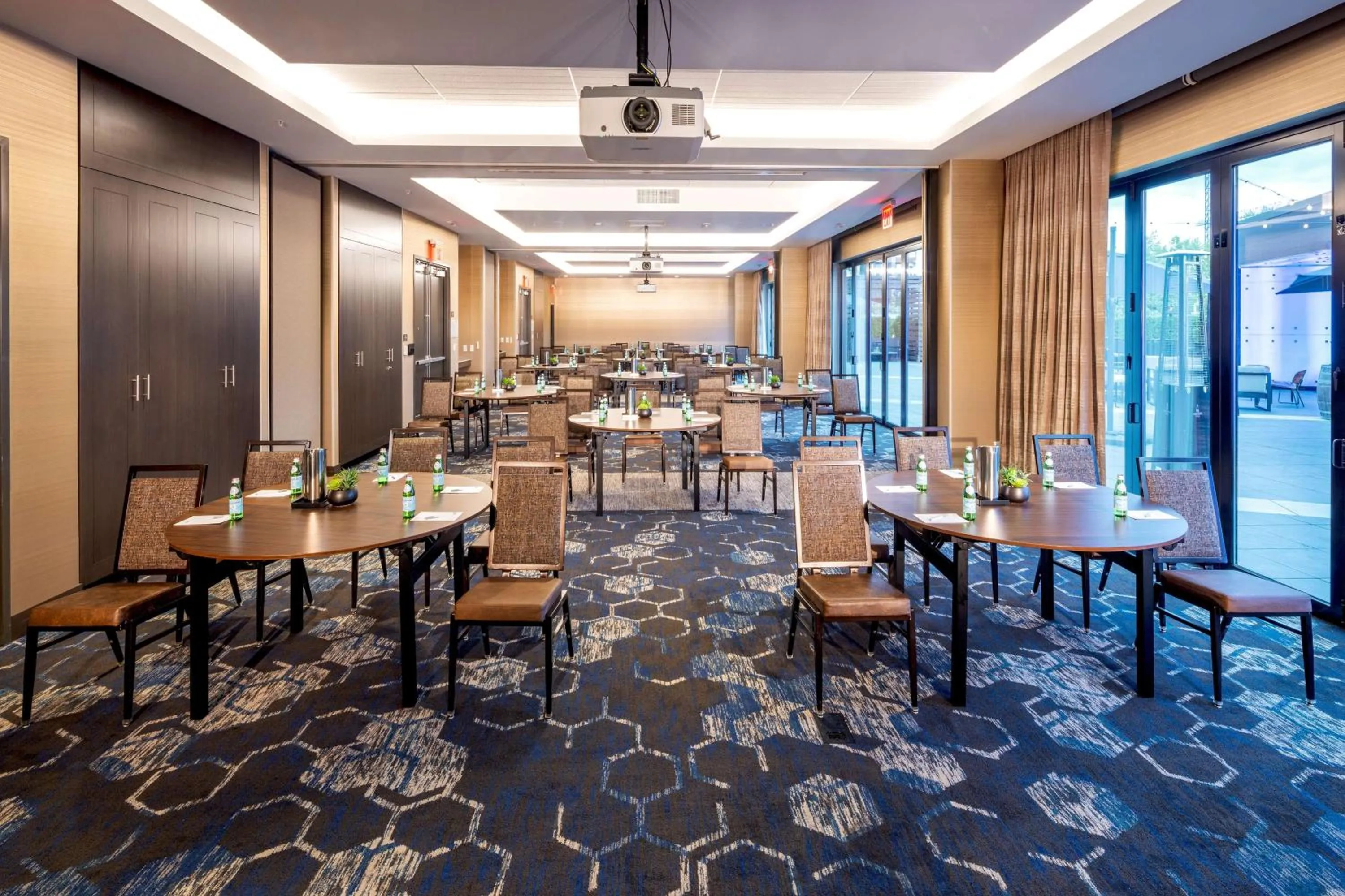 Meeting/conference room in Hilton Garden Inn Redmond WA