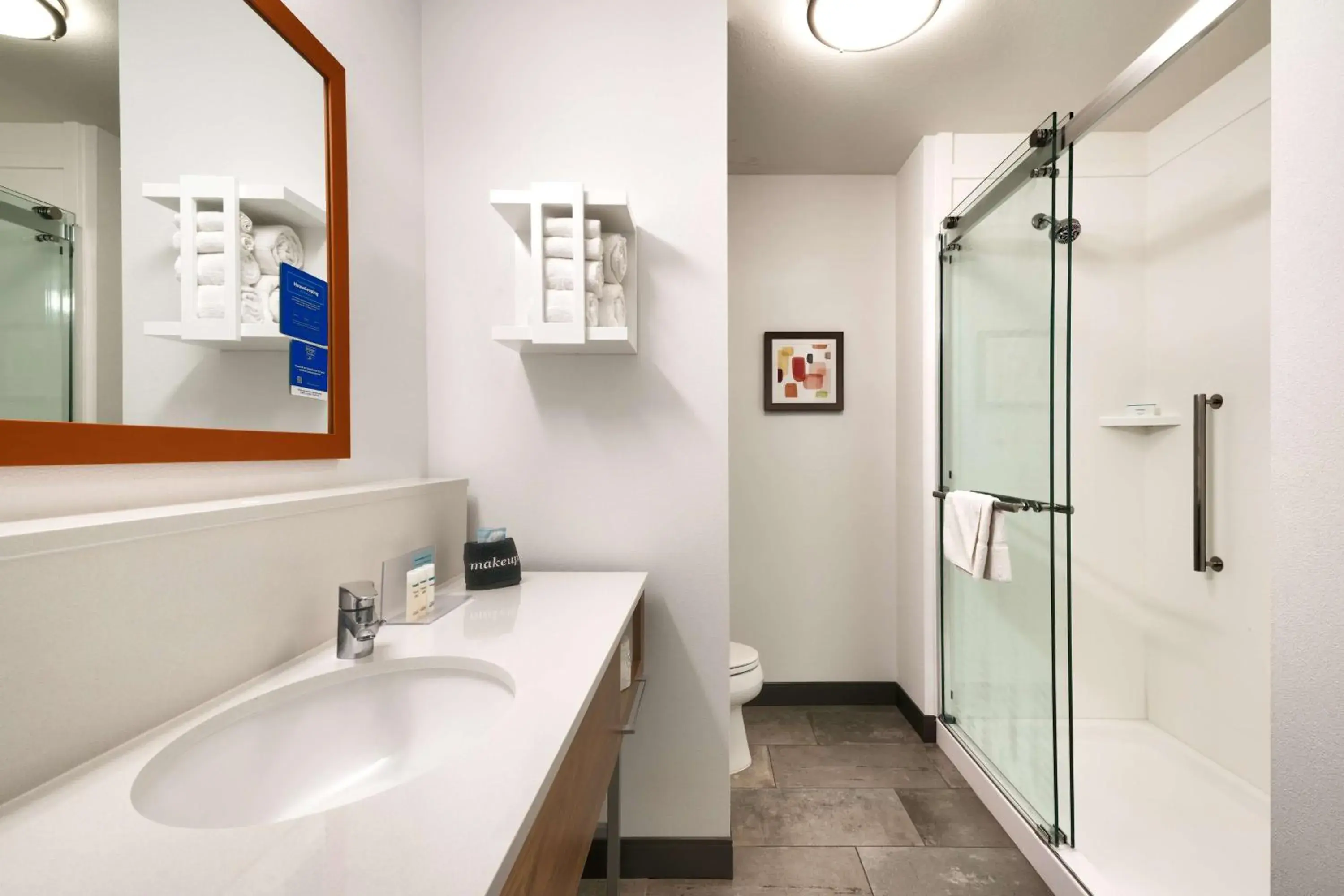 Bathroom in Hampton Inn & Suites Spanish Fork, Ut Bathroom in Hampton Inn & Suites Spanish Fork, Ut