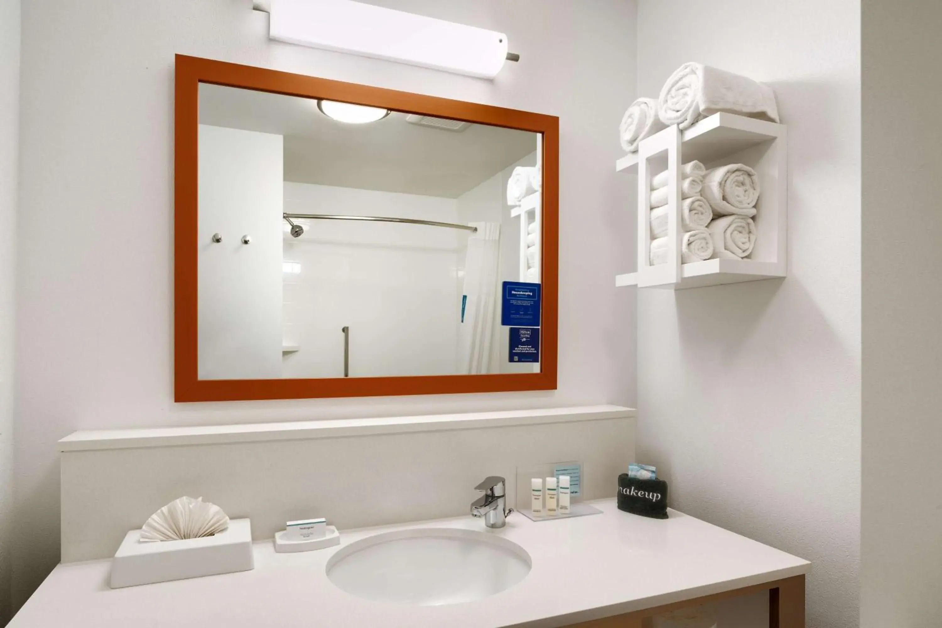Bathroom in Hampton Inn & Suites Spanish Fork, Ut Bathroom in Hampton Inn & Suites Spanish Fork, Ut