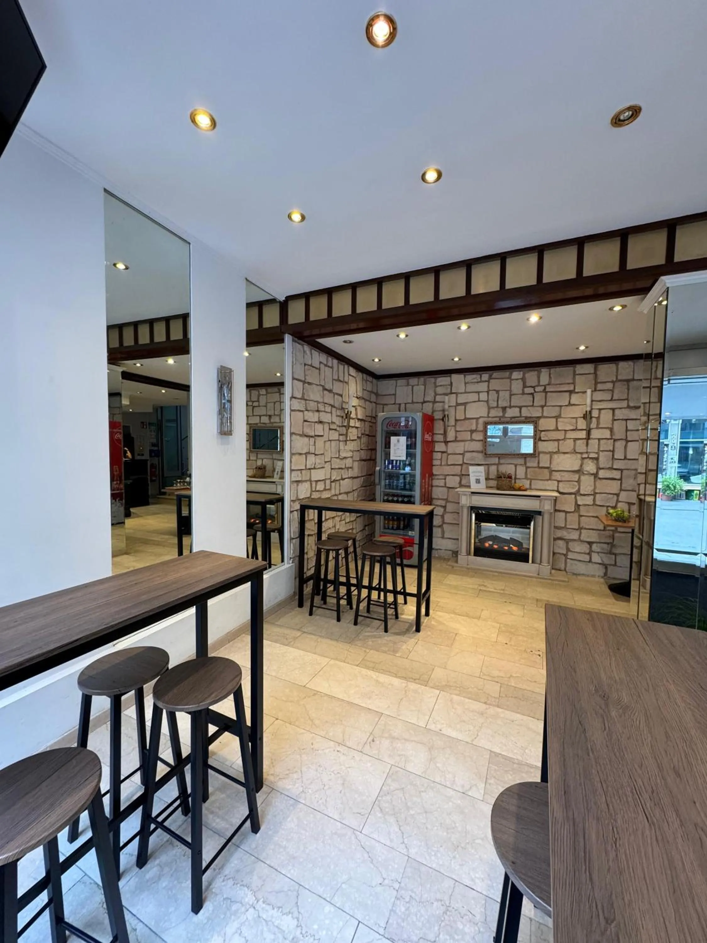 Seating area in Centro Hotel Mondial München City, Trademark Collection by Wyndham