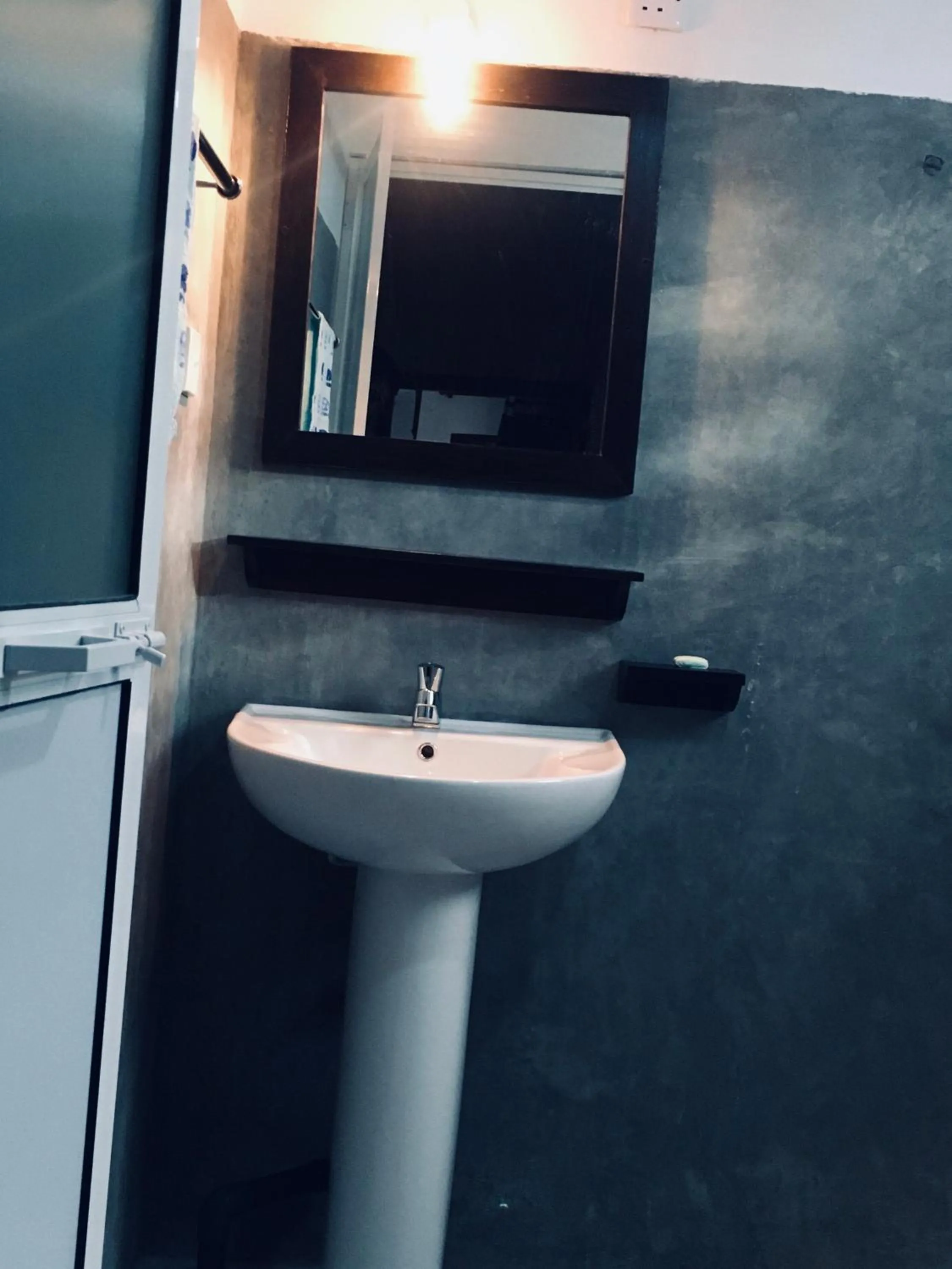 Bathroom in Hiriketiya Orchid Villa