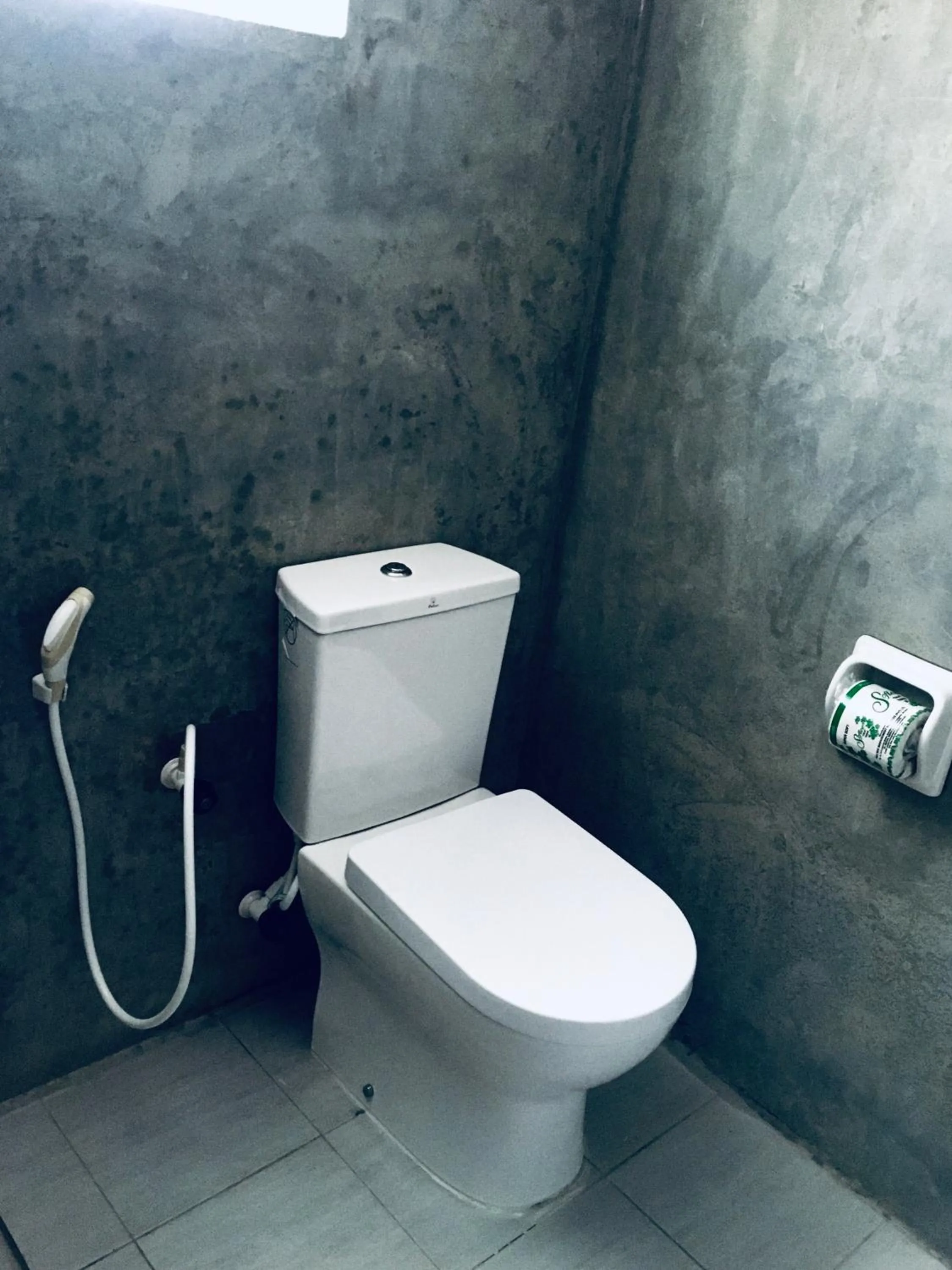 Toilet in Hiriketiya Orchid Villa