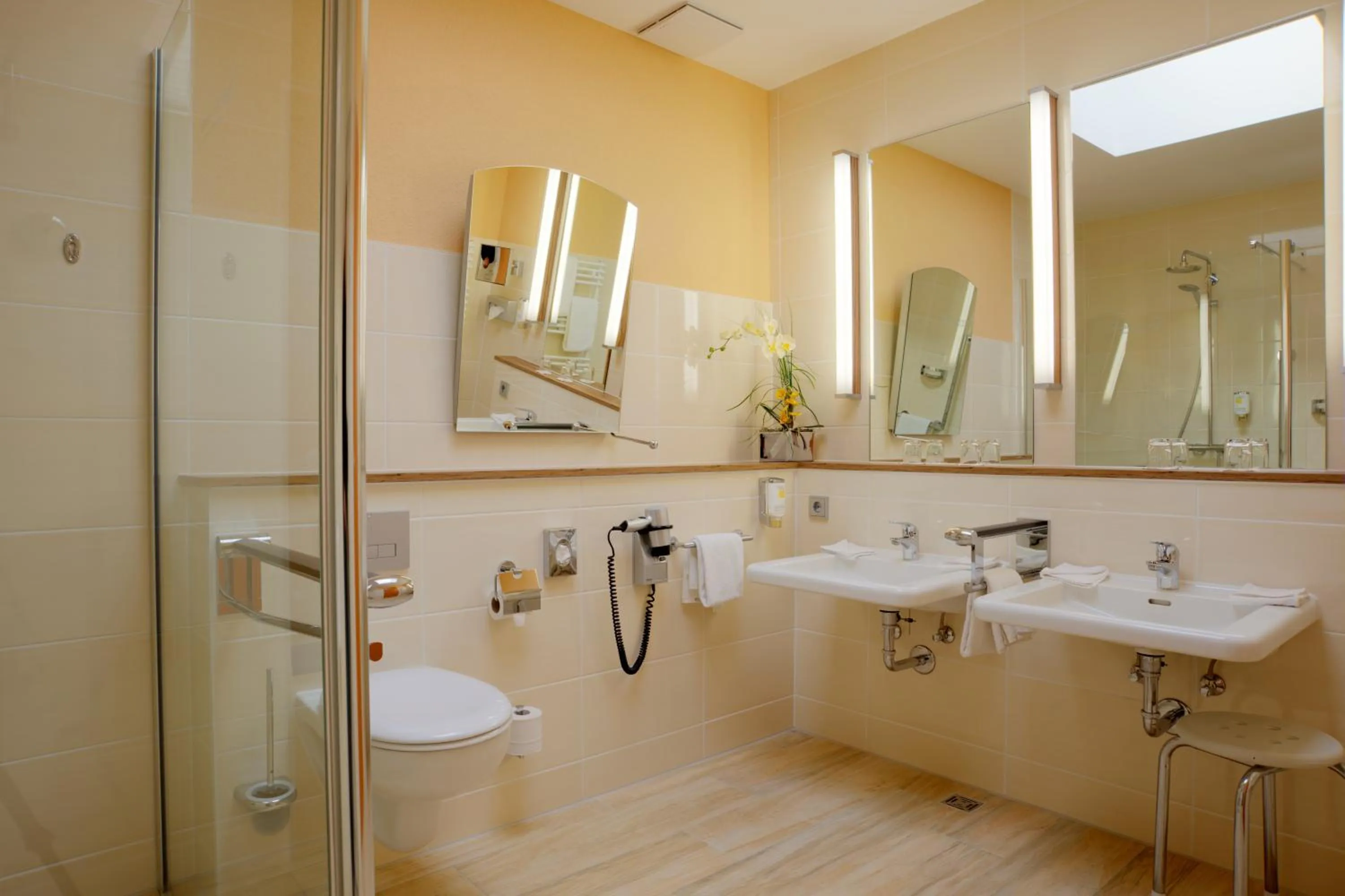 Bathroom in Hotel Am Badepark