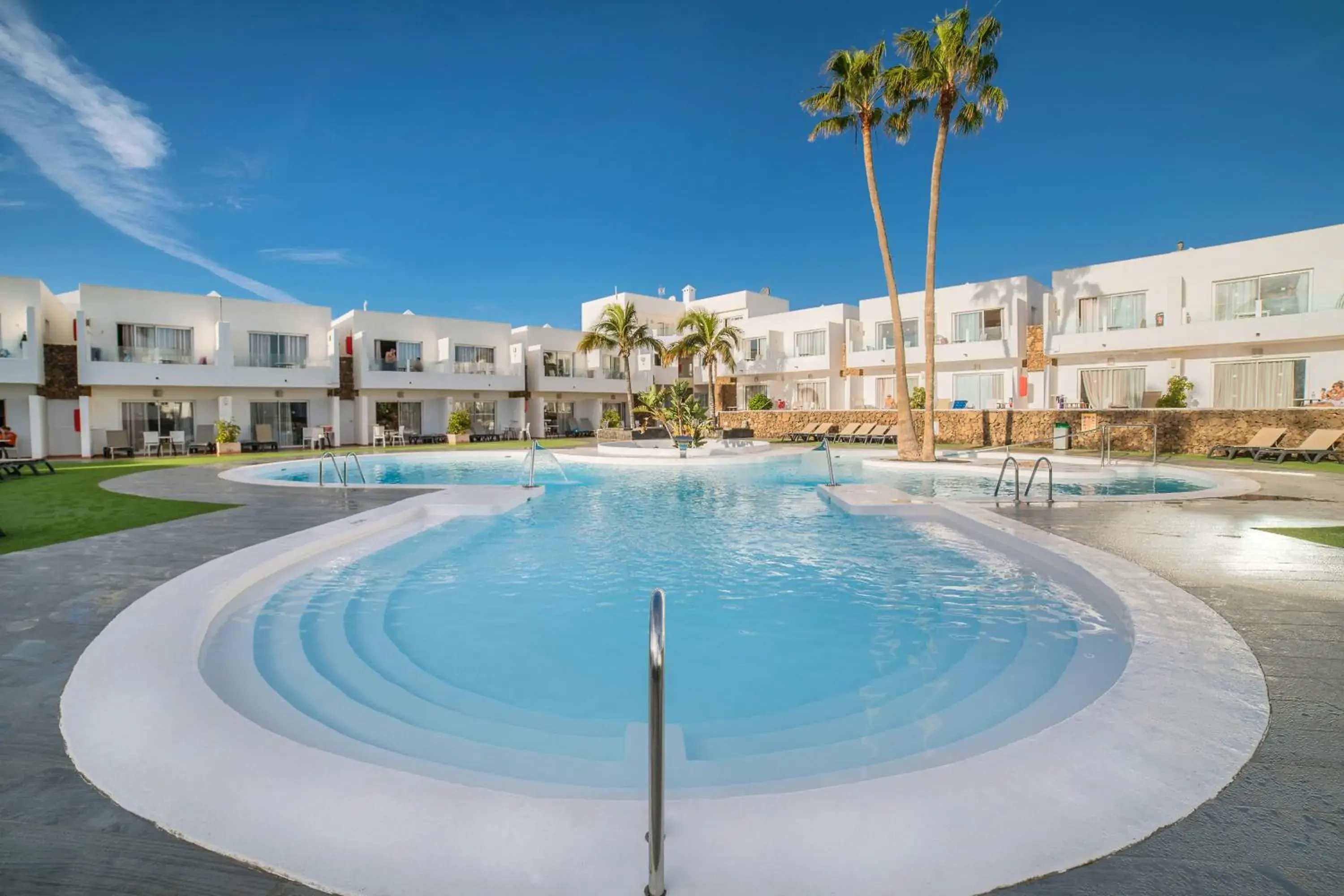 Swimming pool in Hotel Siroco - Adults Only 18 Swimming pool in Hotel Siroco - Adults Only 18