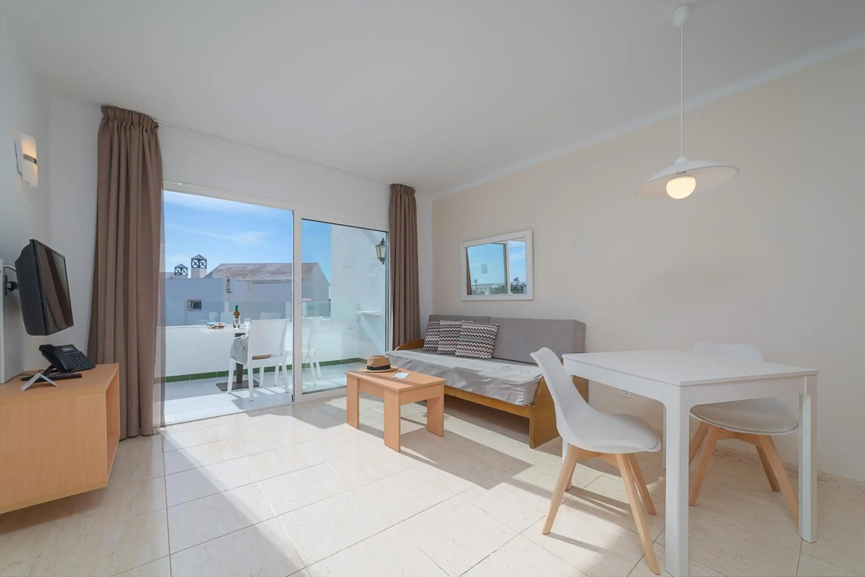 TV and multimedia in Hotel Siroco - Adults Only 18 TV and multimedia in Hotel Siroco - Adults Only 18