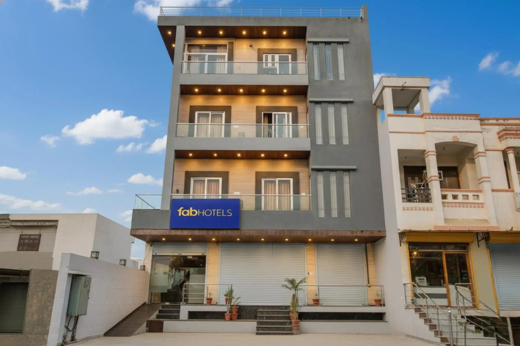 Facade/entrance in FabHotel 7th Crossing Malviya Nagar Facade/entrance in FabHotel 7th Crossing Malviya Nagar