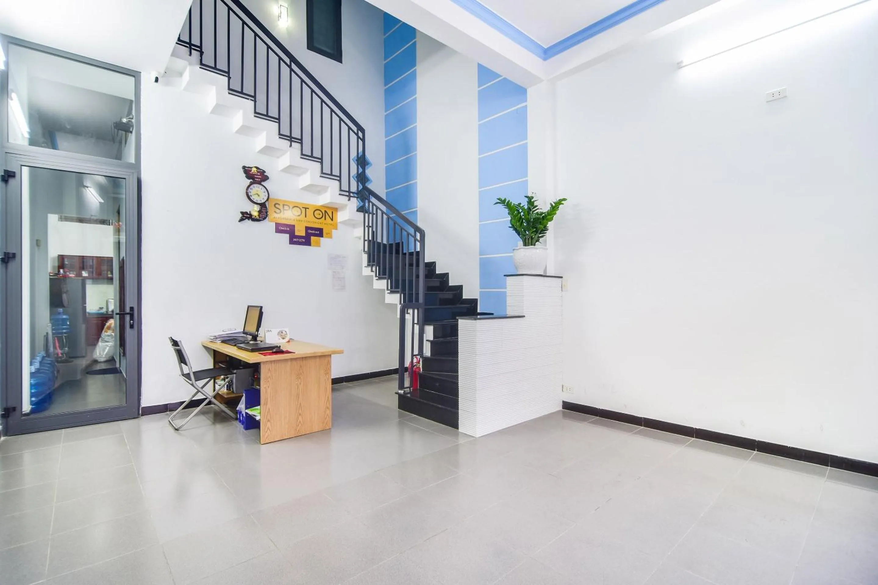 Lobby or reception in SPOT ON 806 Net Viet Homestay