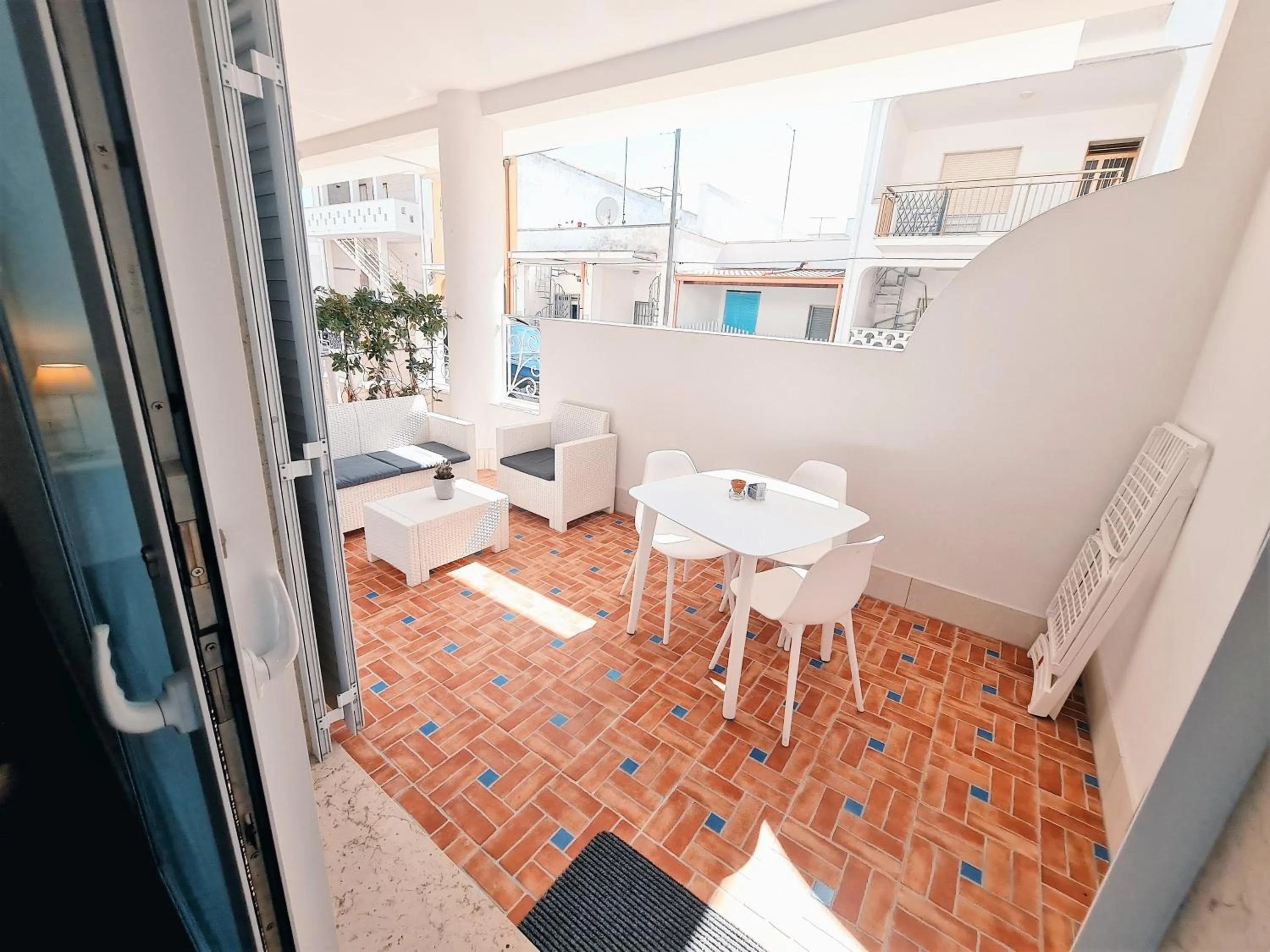 Patio in Kalinifta Rooms Apartment