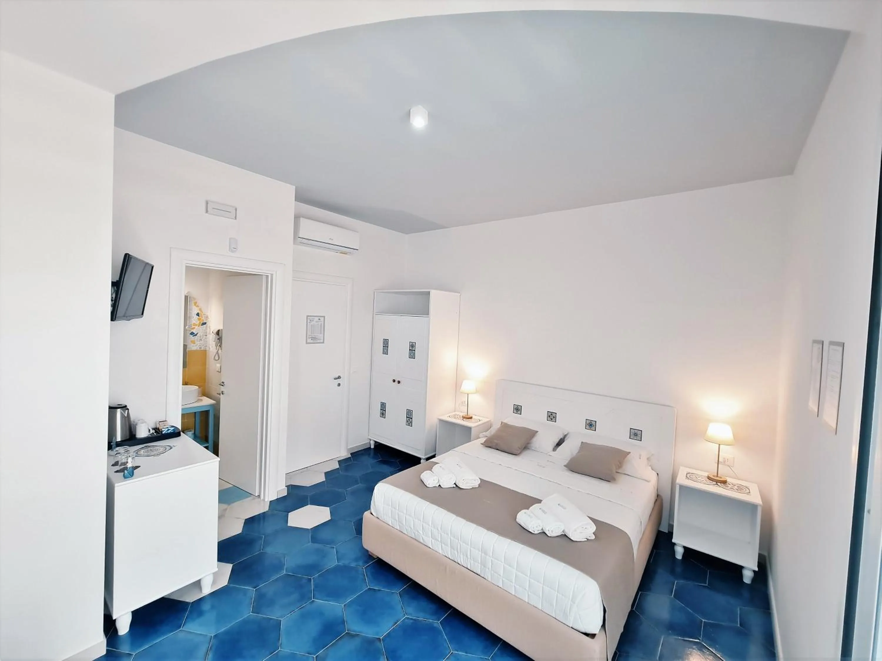 Bedroom, Bed in Kalinifta Rooms Apartment