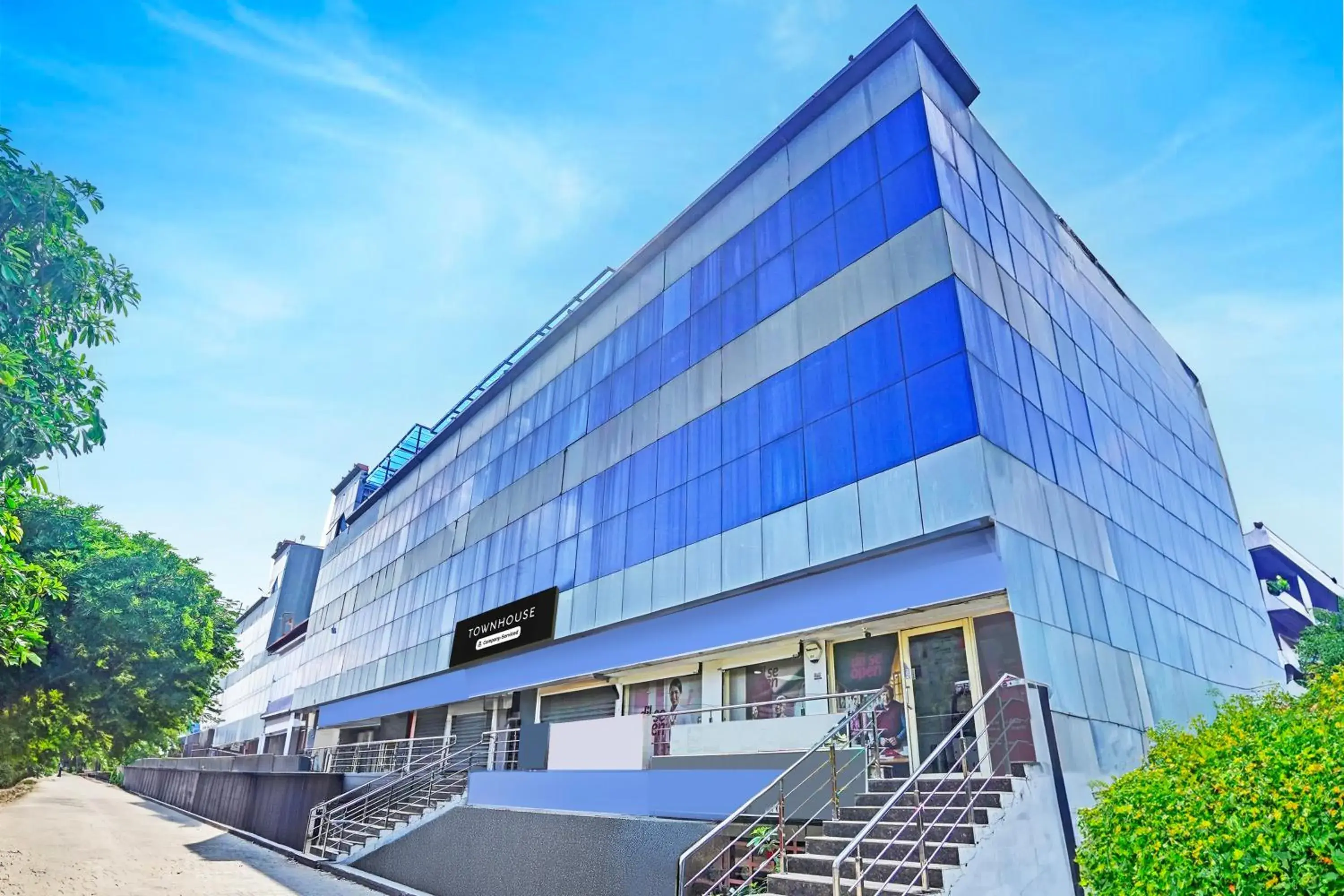 Facade/entrance in Super Townhouse Mukut Bazar Facade/entrance in Super Townhouse Mukut Bazar