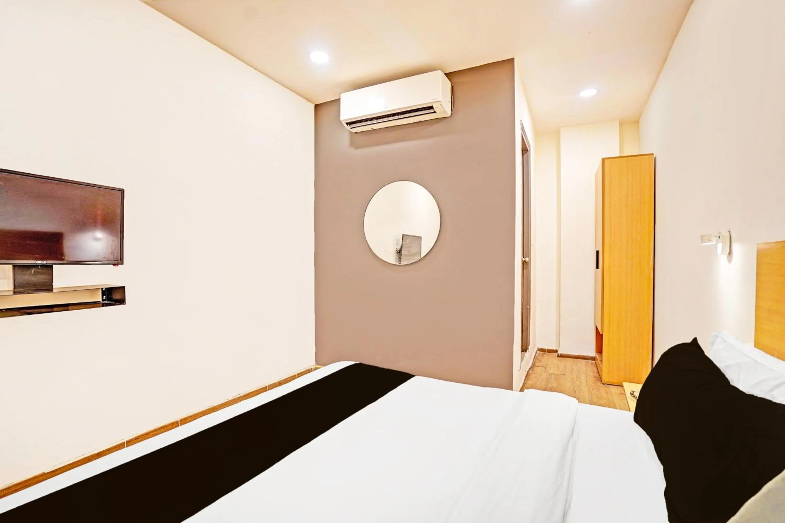 Bedroom, Bed in Townhouse Mukut Bazar