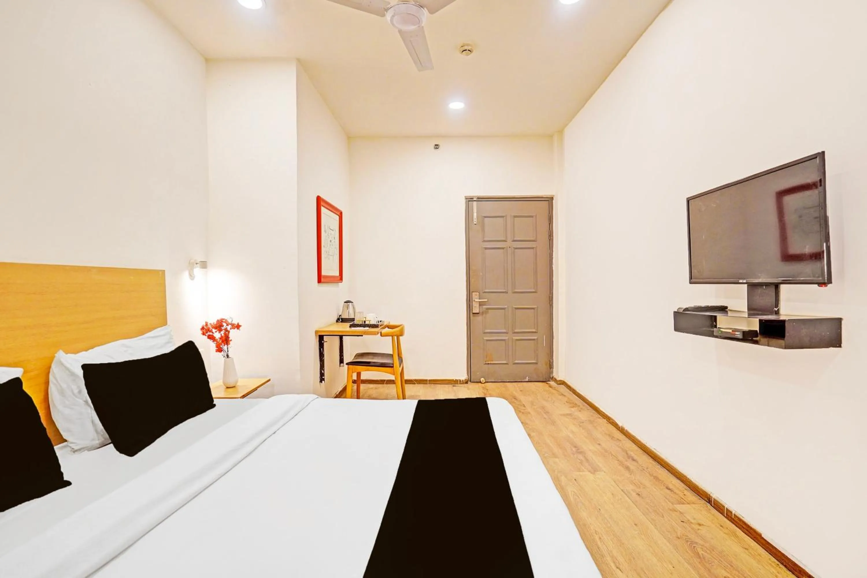 Bedroom, Bed in Townhouse Mukut Bazar
