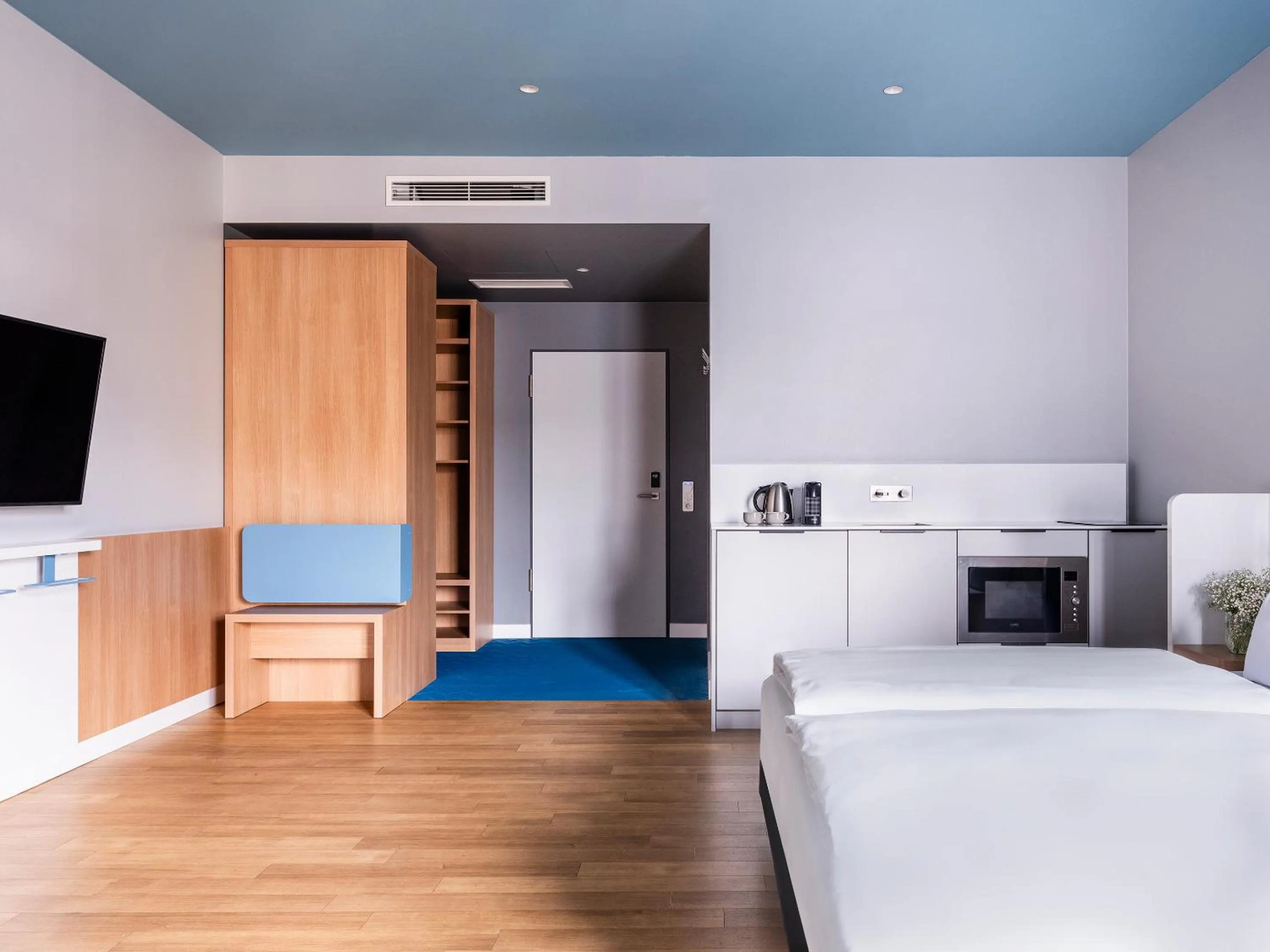 Bed in about:berlin Hotel