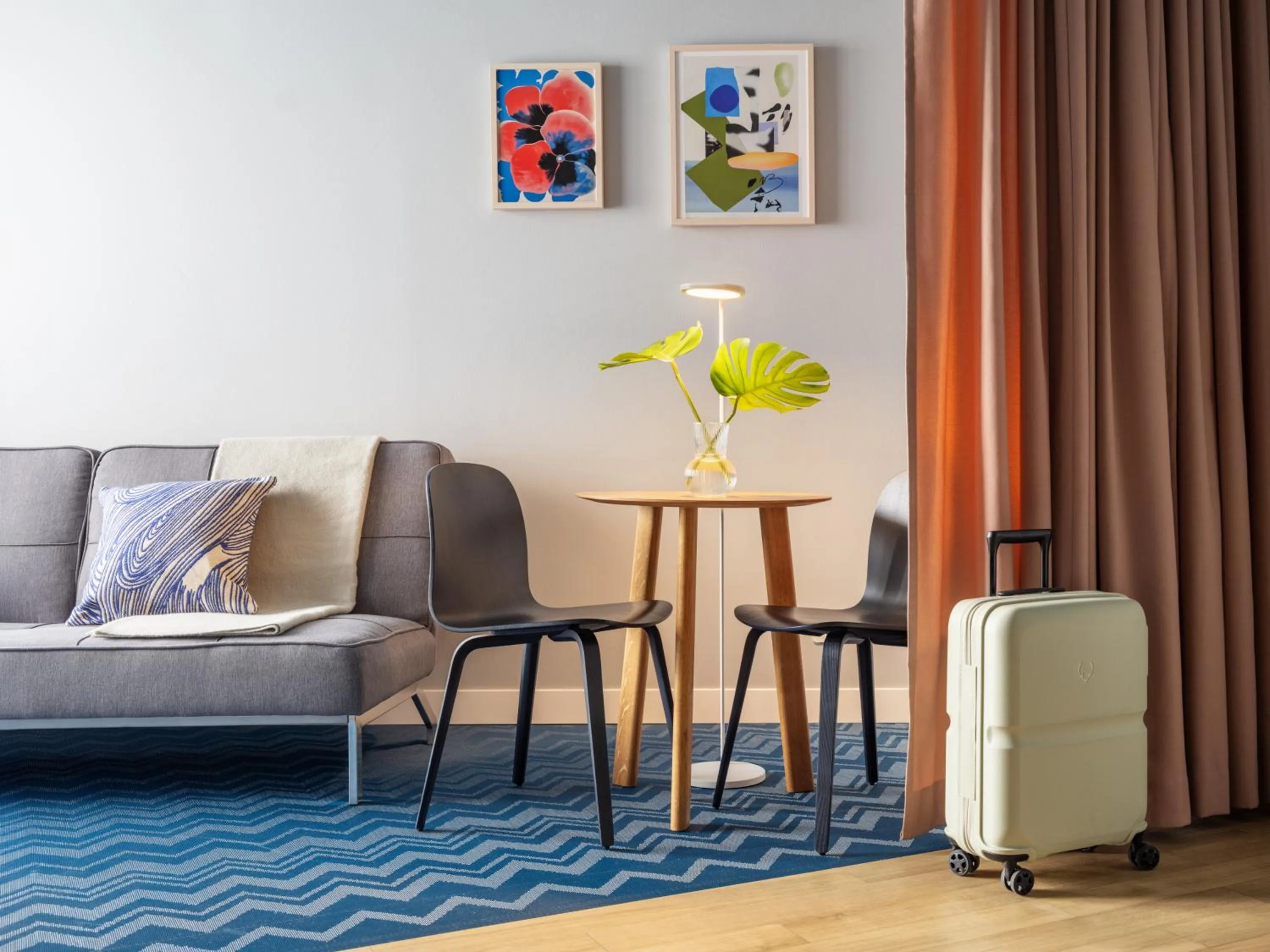 Dining area in Numa Berlin Kudamm