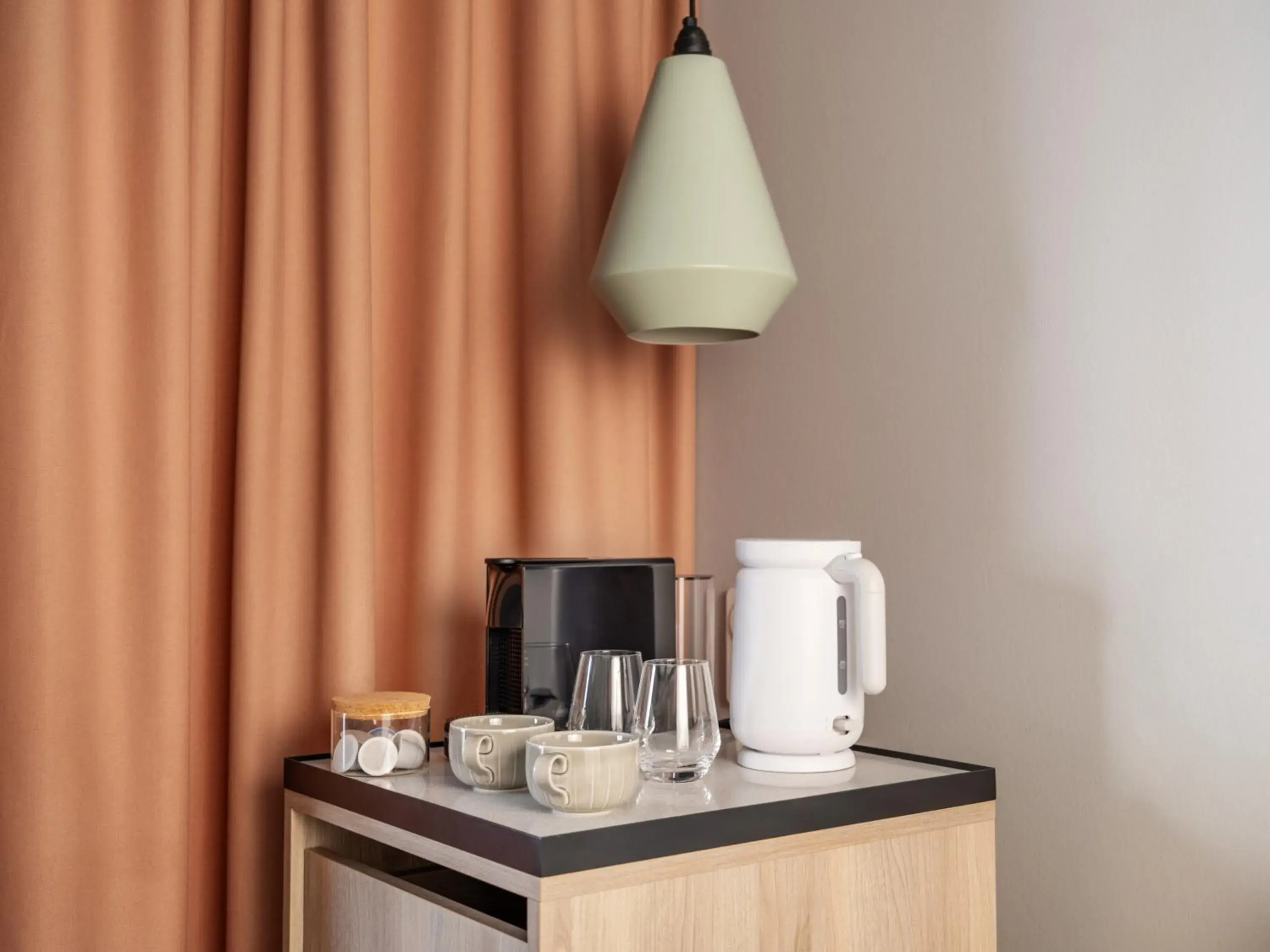 Coffee/tea facilities in Numa Berlin Kudamm Coffee/tea facilities in Numa Berlin Kudamm