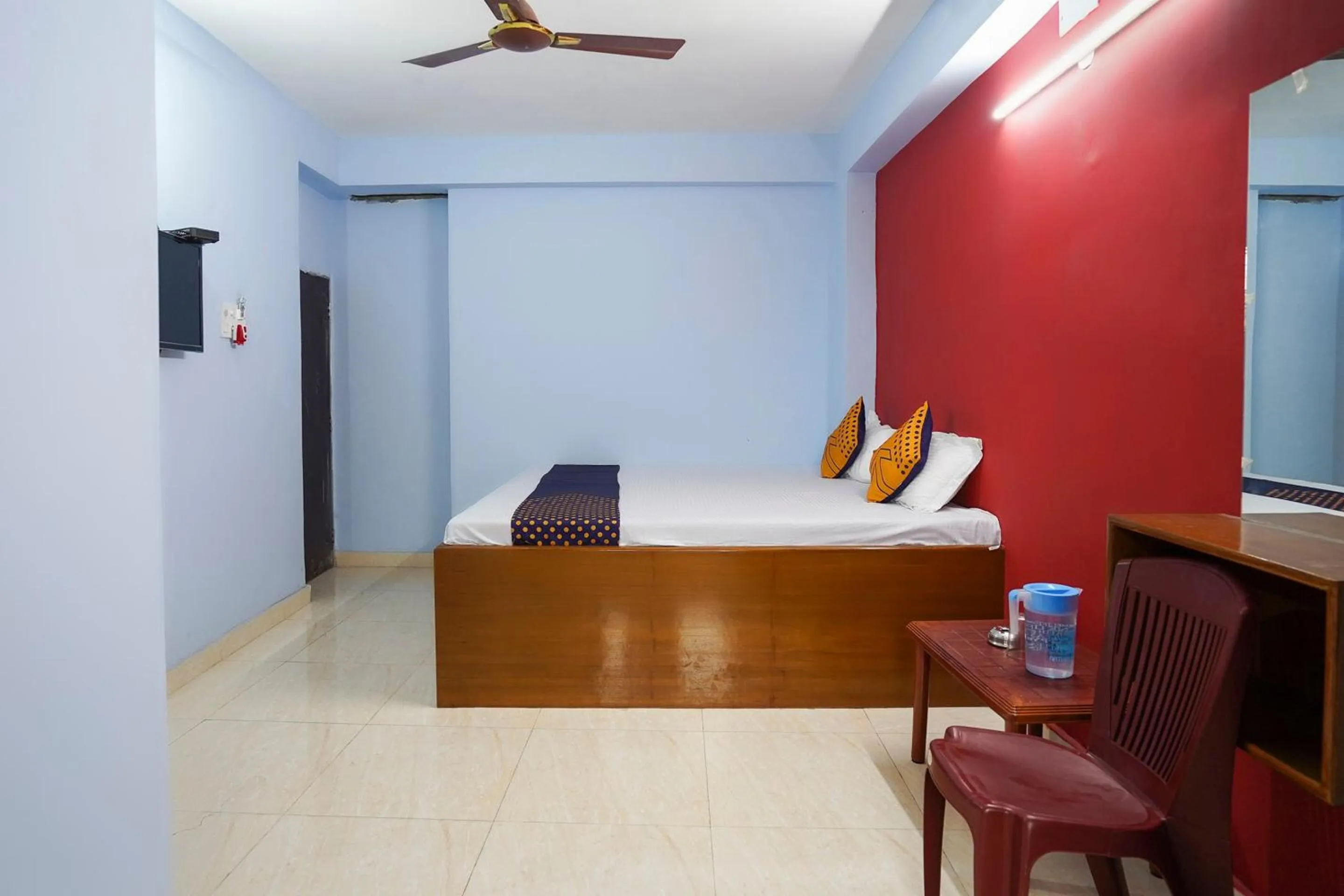 Bedroom, Bed in SPOT ON Silver Green