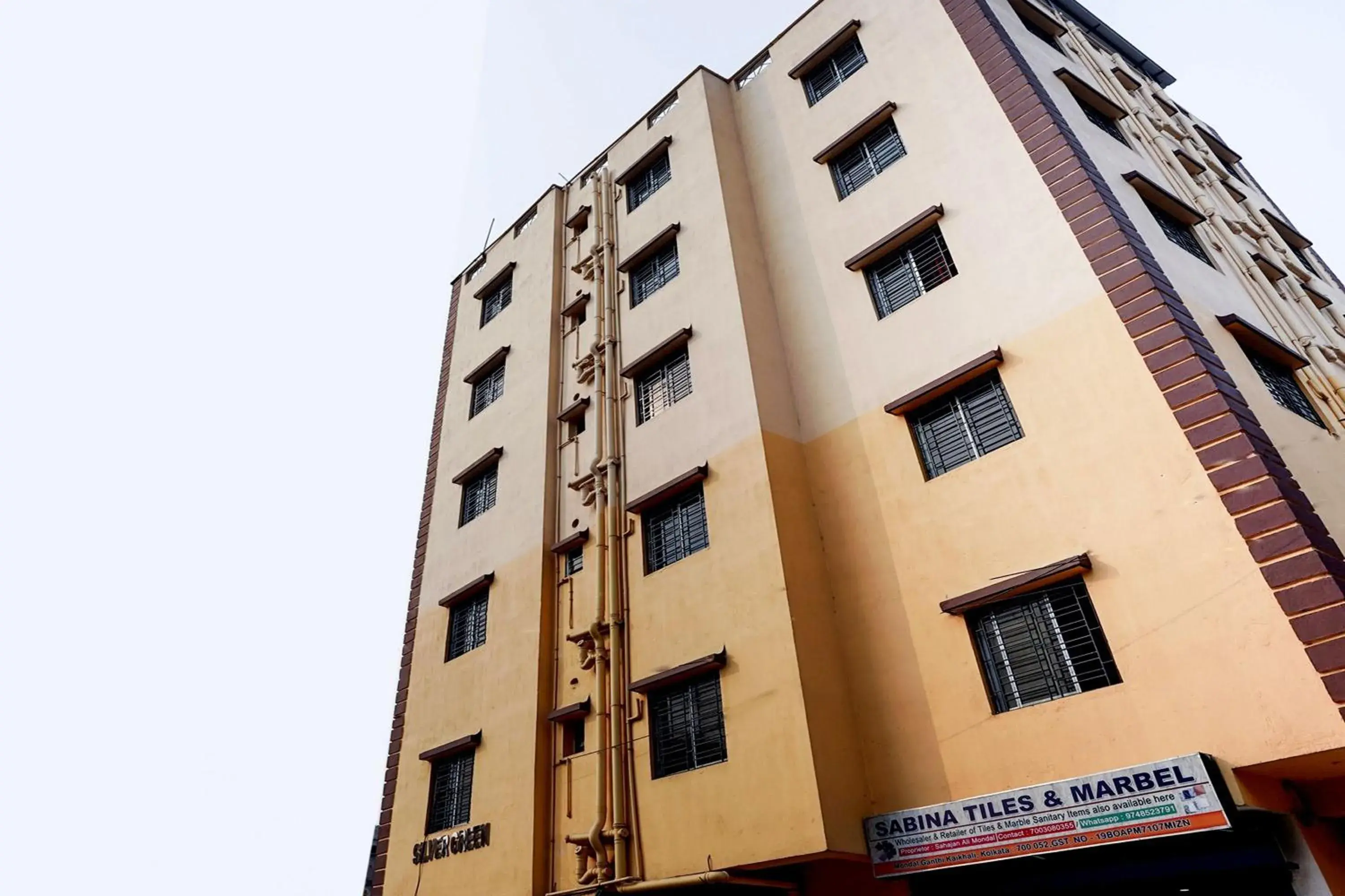 Facade/entrance in SPOT ON Silver Green Facade/entrance in SPOT ON Silver Green