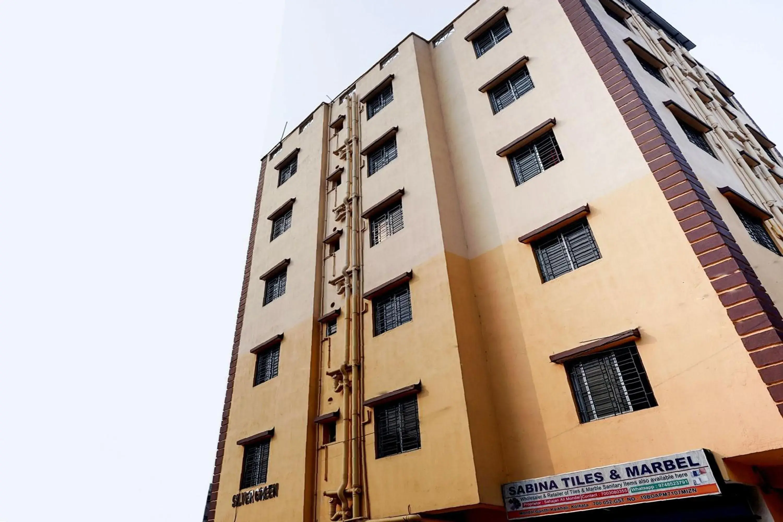 Facade/entrance in SPOT ON Silver Green Facade/entrance in SPOT ON Silver Green