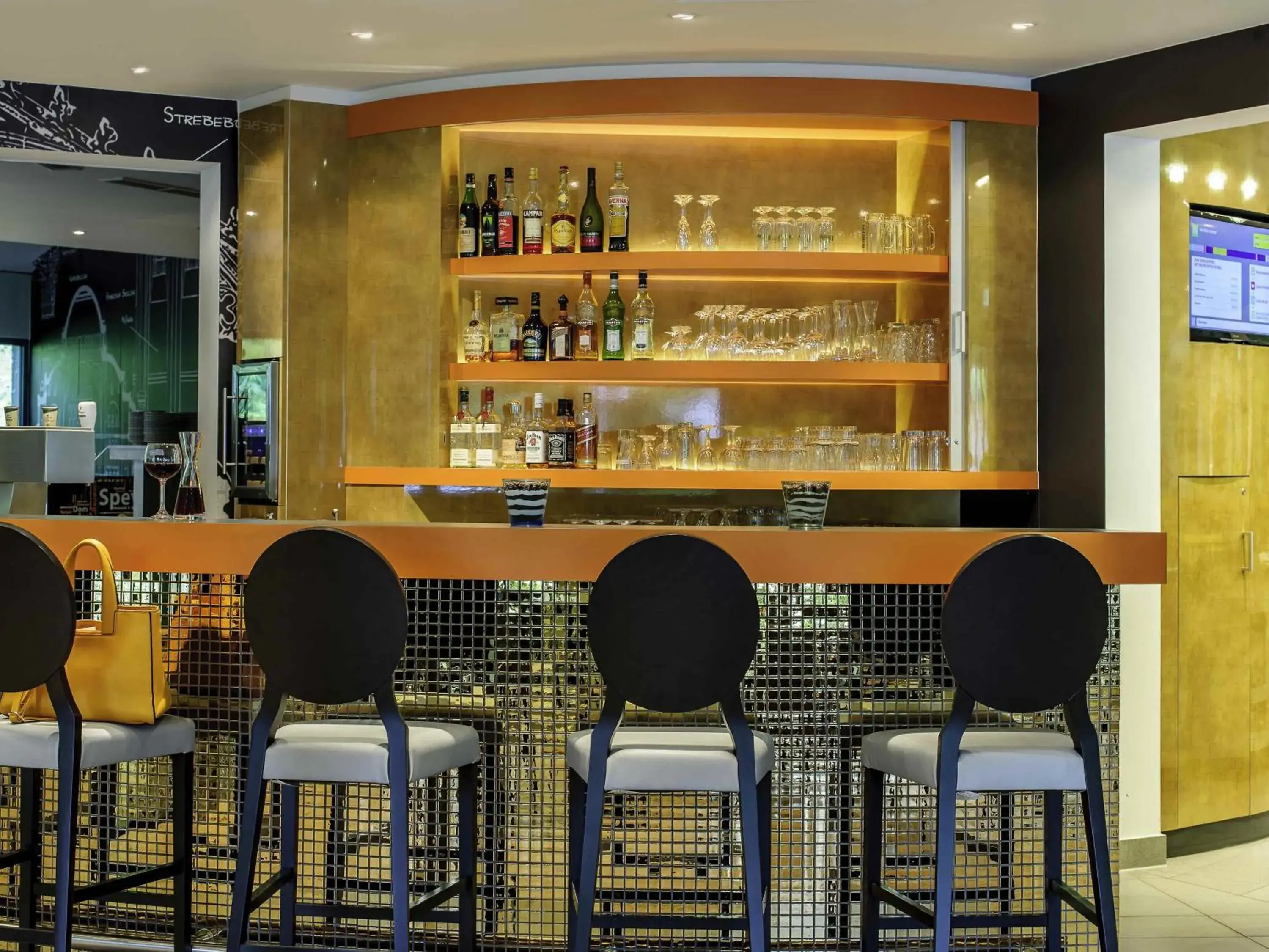 Lounge or bar in ibis Styles Speyer Lounge or bar in ibis Styles Speyer