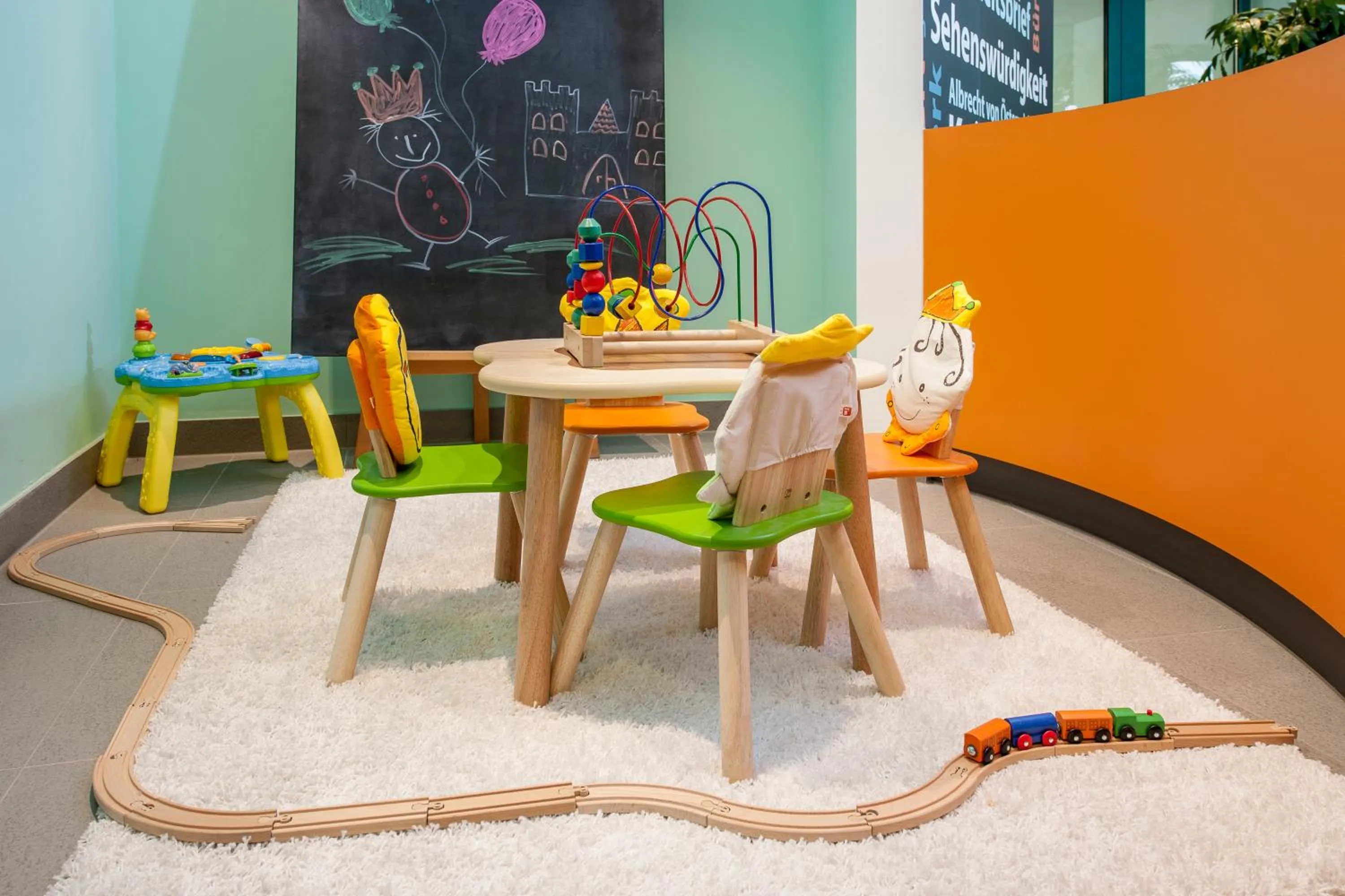 young children in ibis Styles Speyer