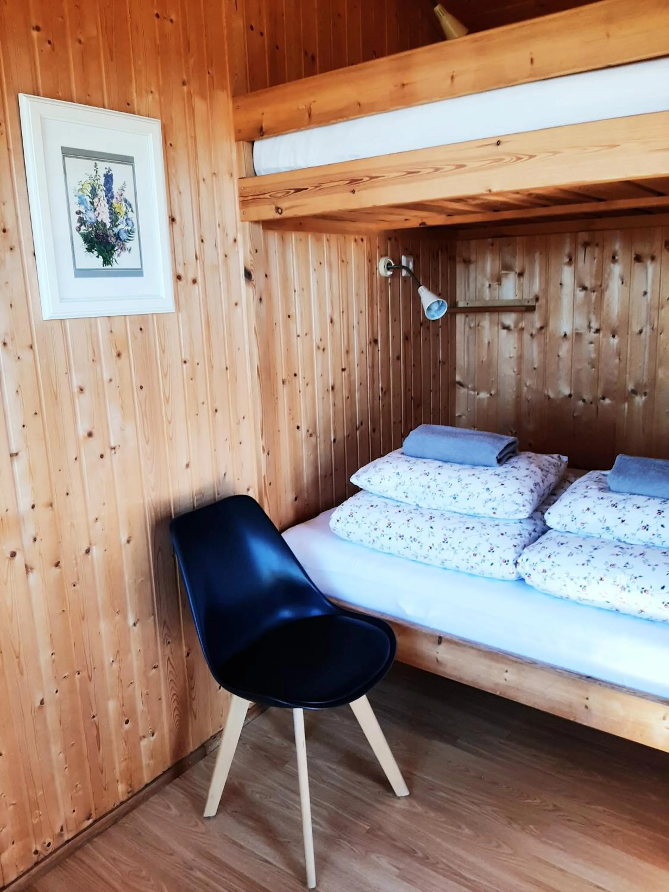 bunk bed, Bed in Lambhus Glacier View Cabins