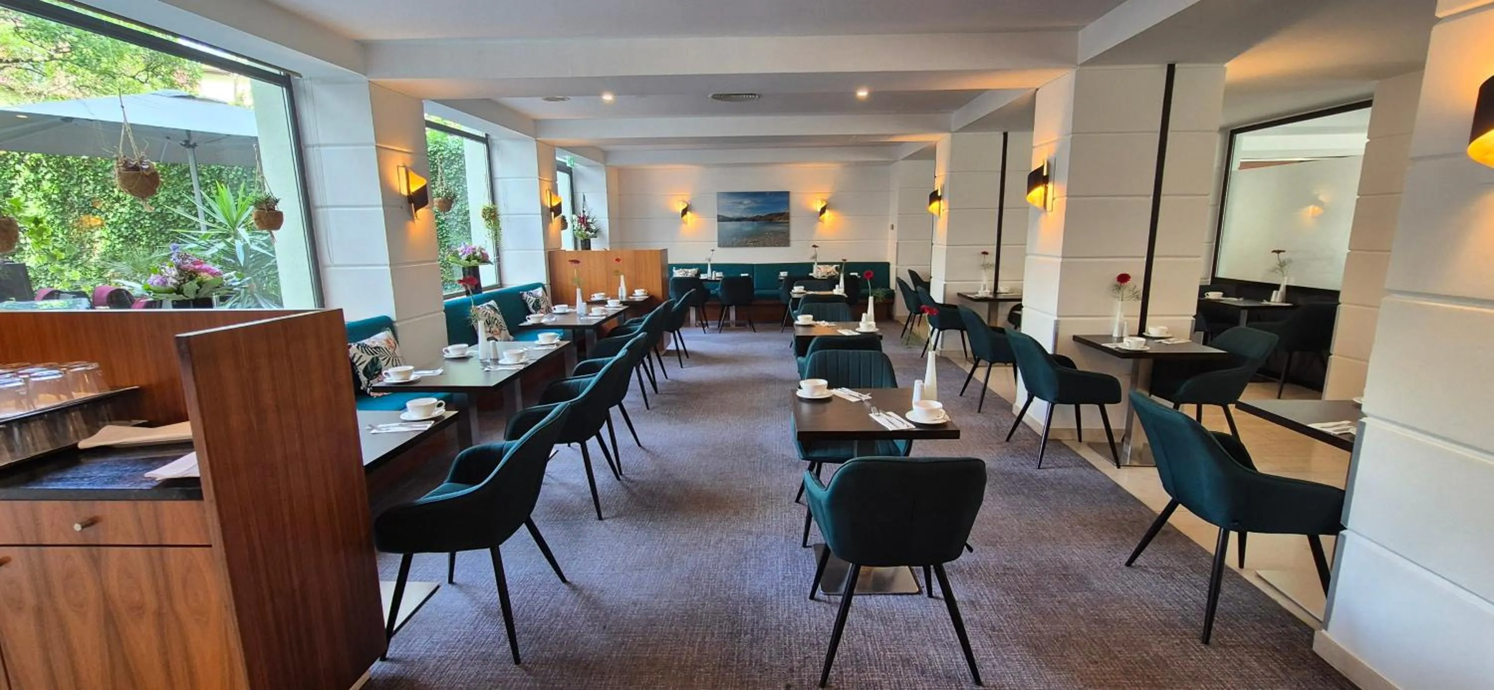 Restaurant/places to eat in K+K Hotel am Harras