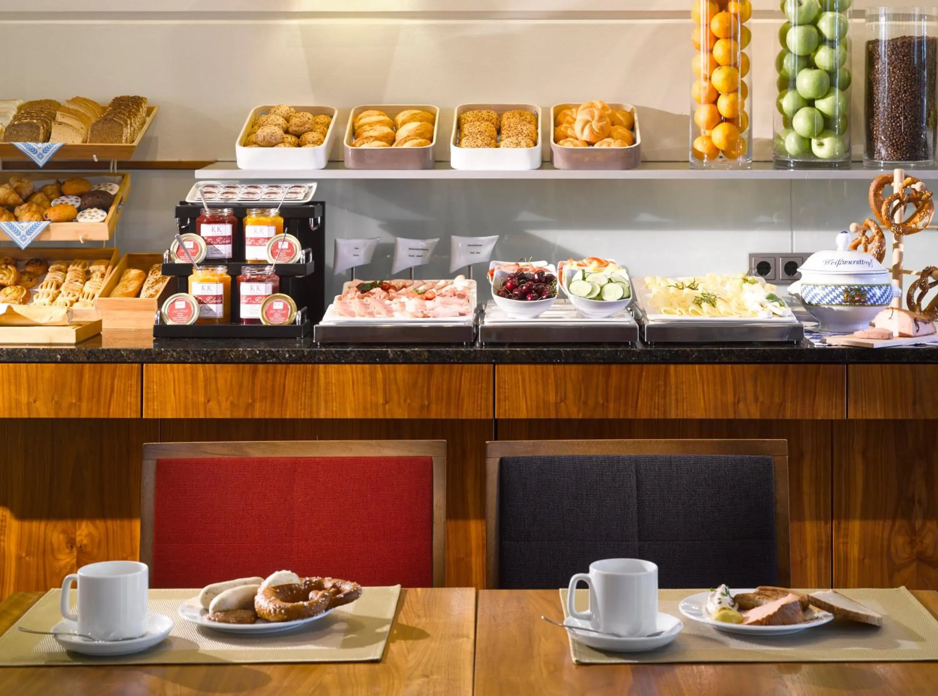 Restaurant/places to eat in K+K Hotel am Harras Restaurant/places to eat in K+K Hotel am Harras