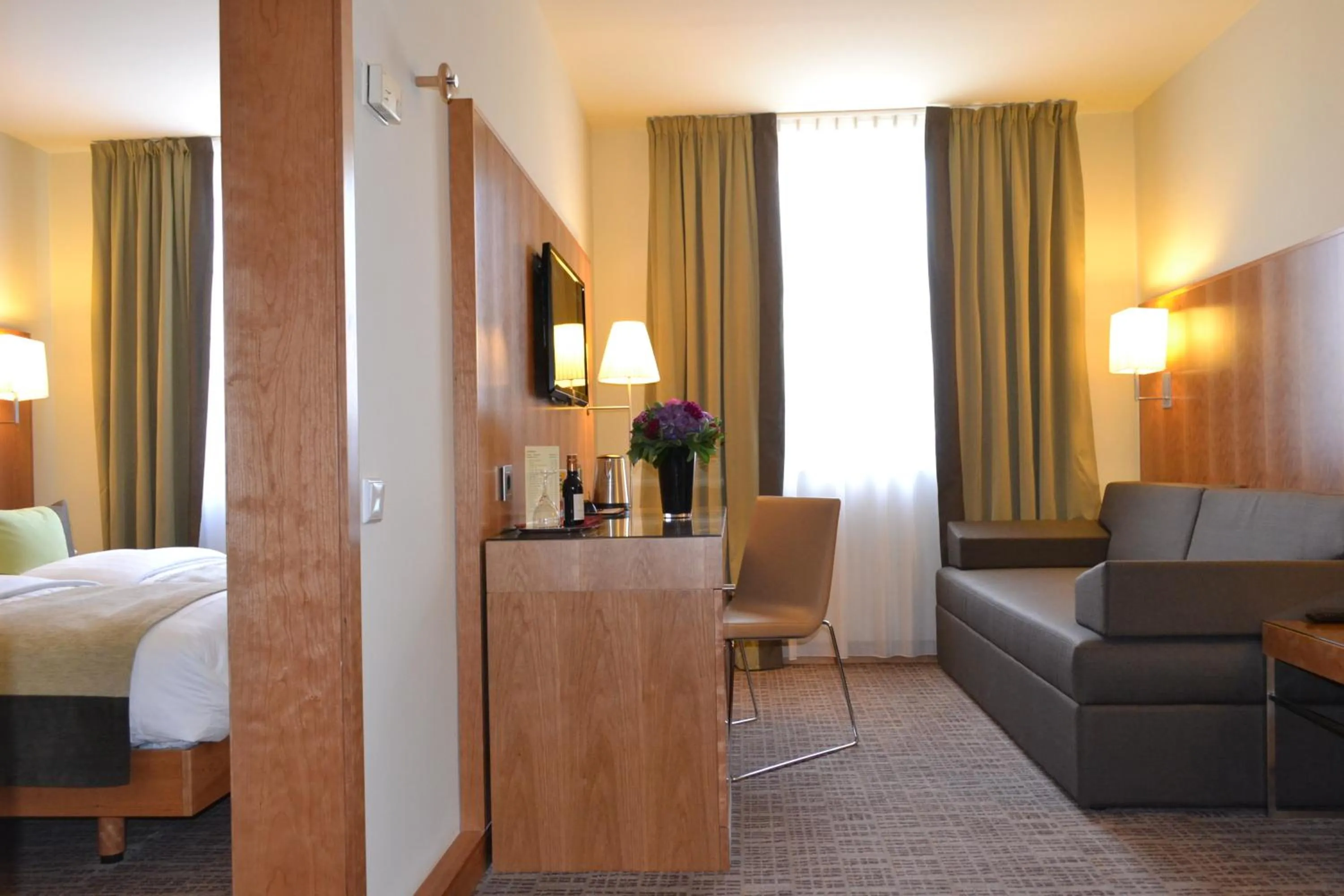 Photo of the whole room, Bed in K+K Hotel am Harras