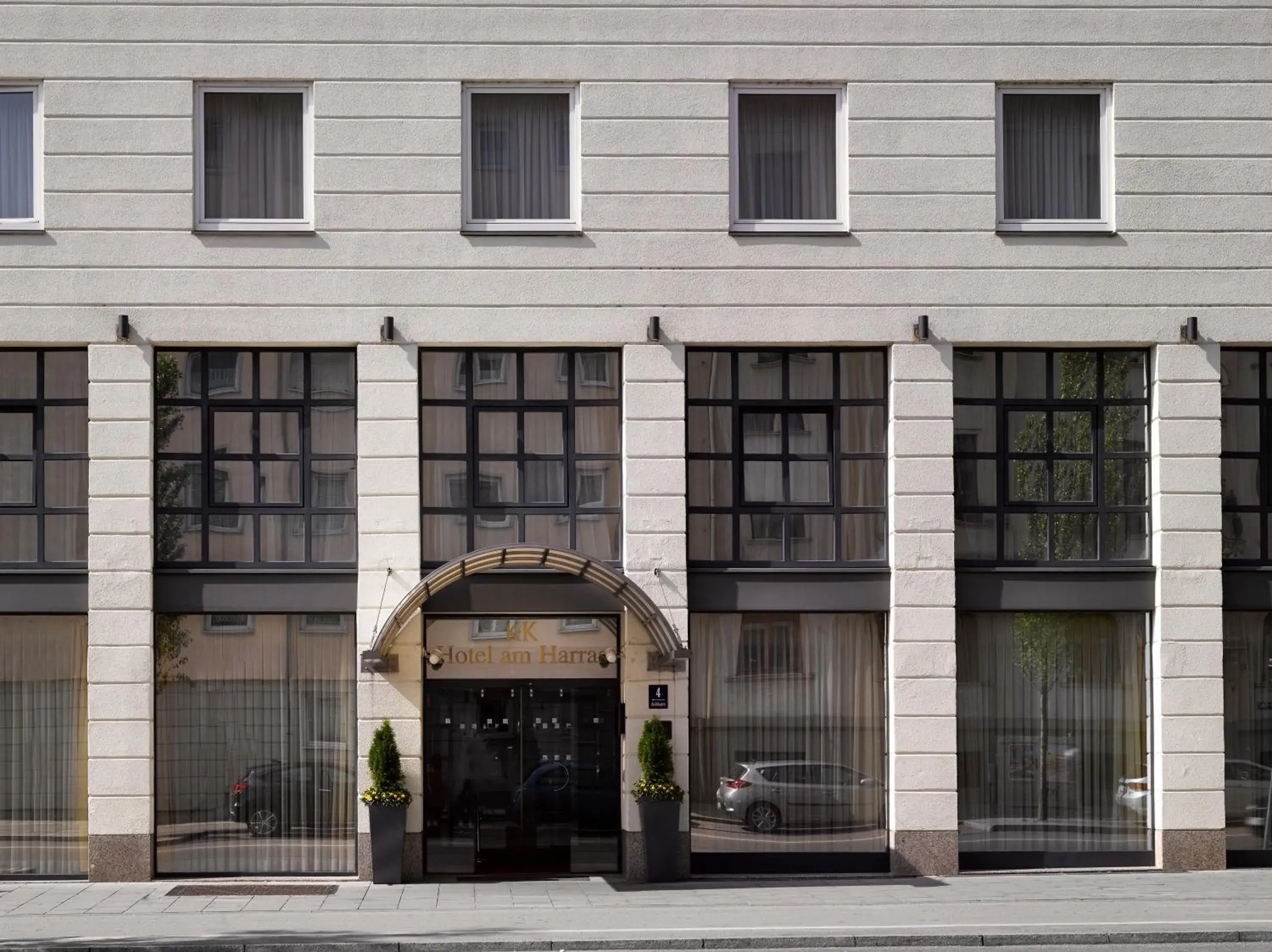 Facade/entrance in K+K Hotel am Harras Facade/entrance in K+K Hotel am Harras