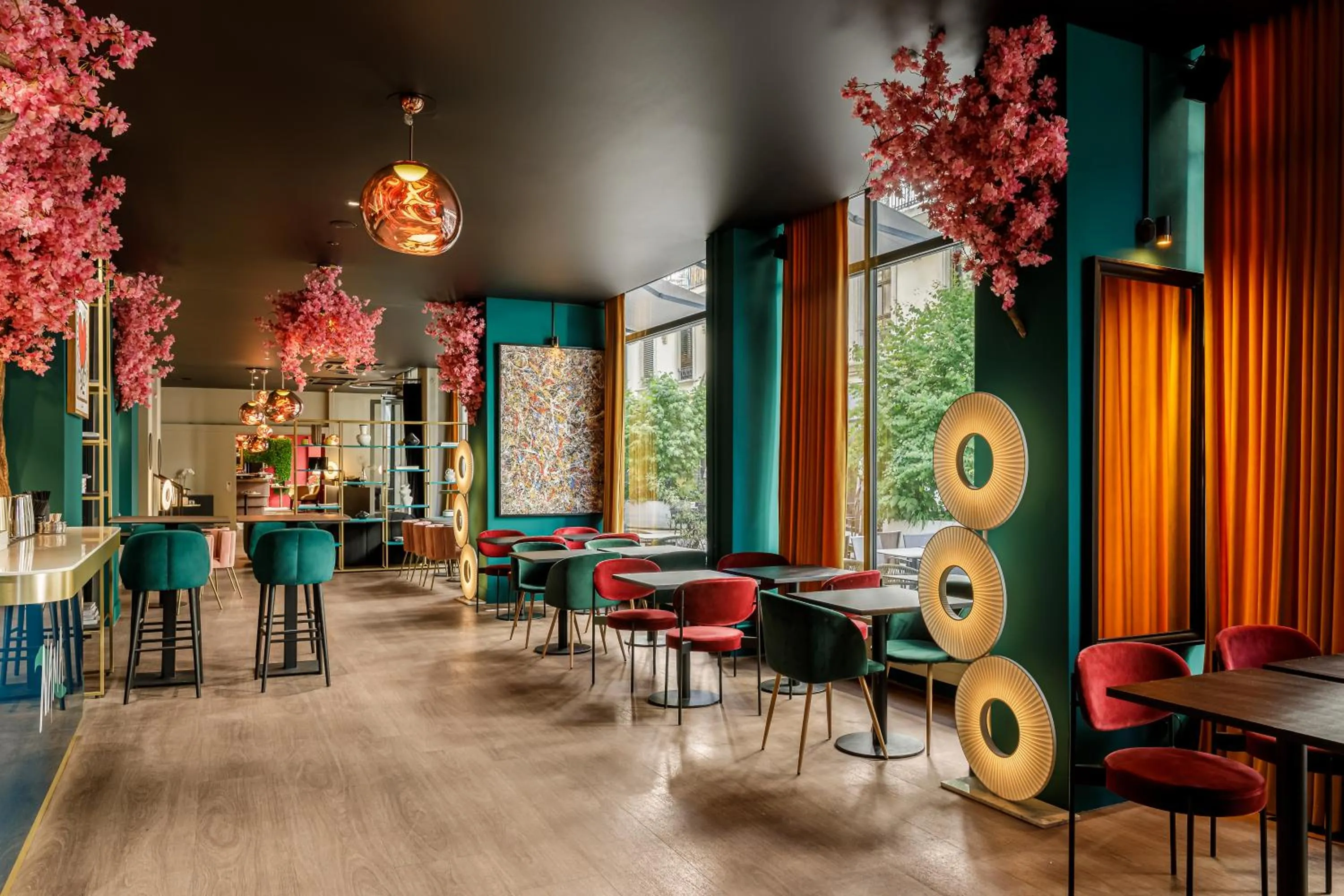 Restaurant/places to eat in Marmont Hotel