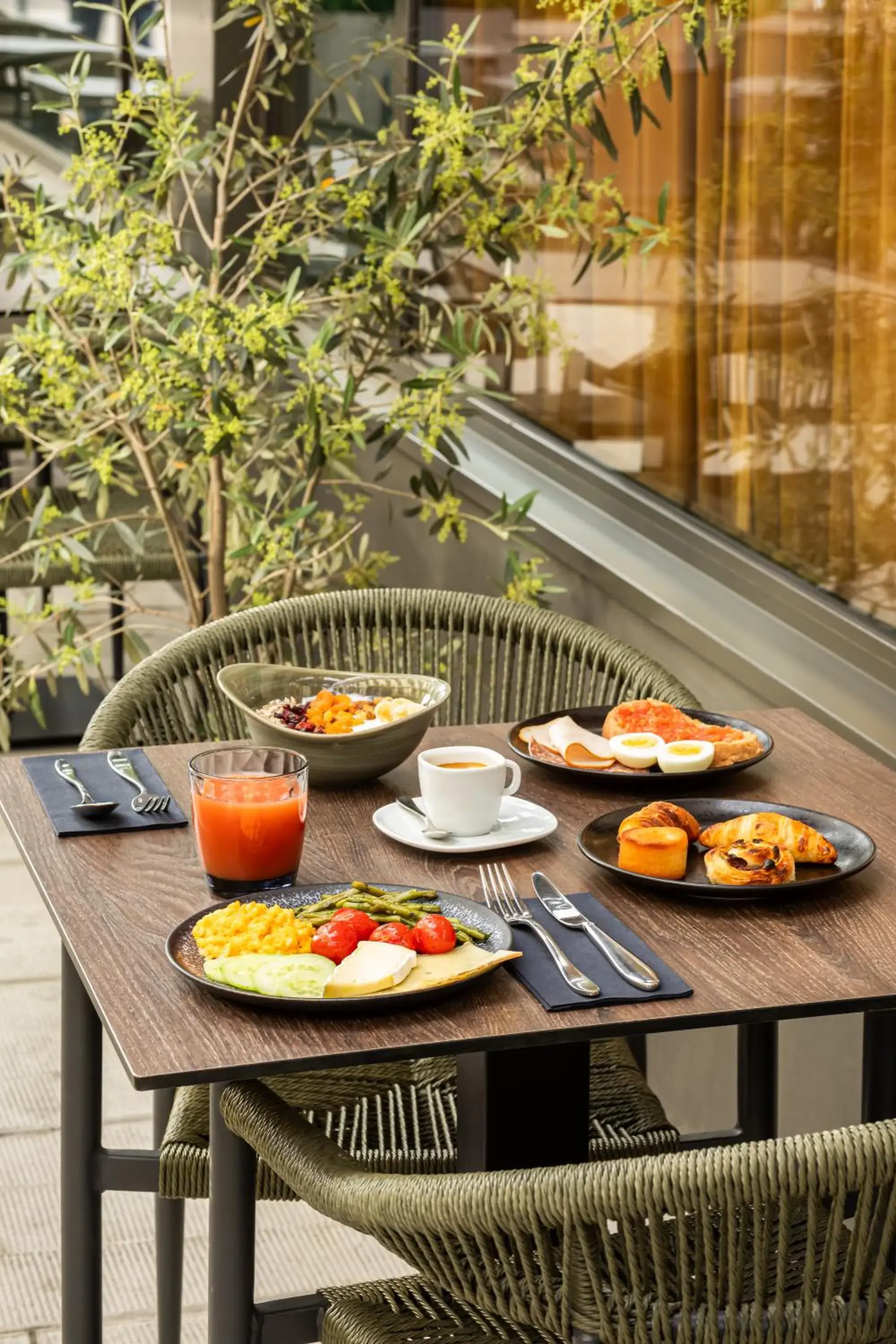 Breakfast in Marmont Hotel Breakfast in Marmont Hotel