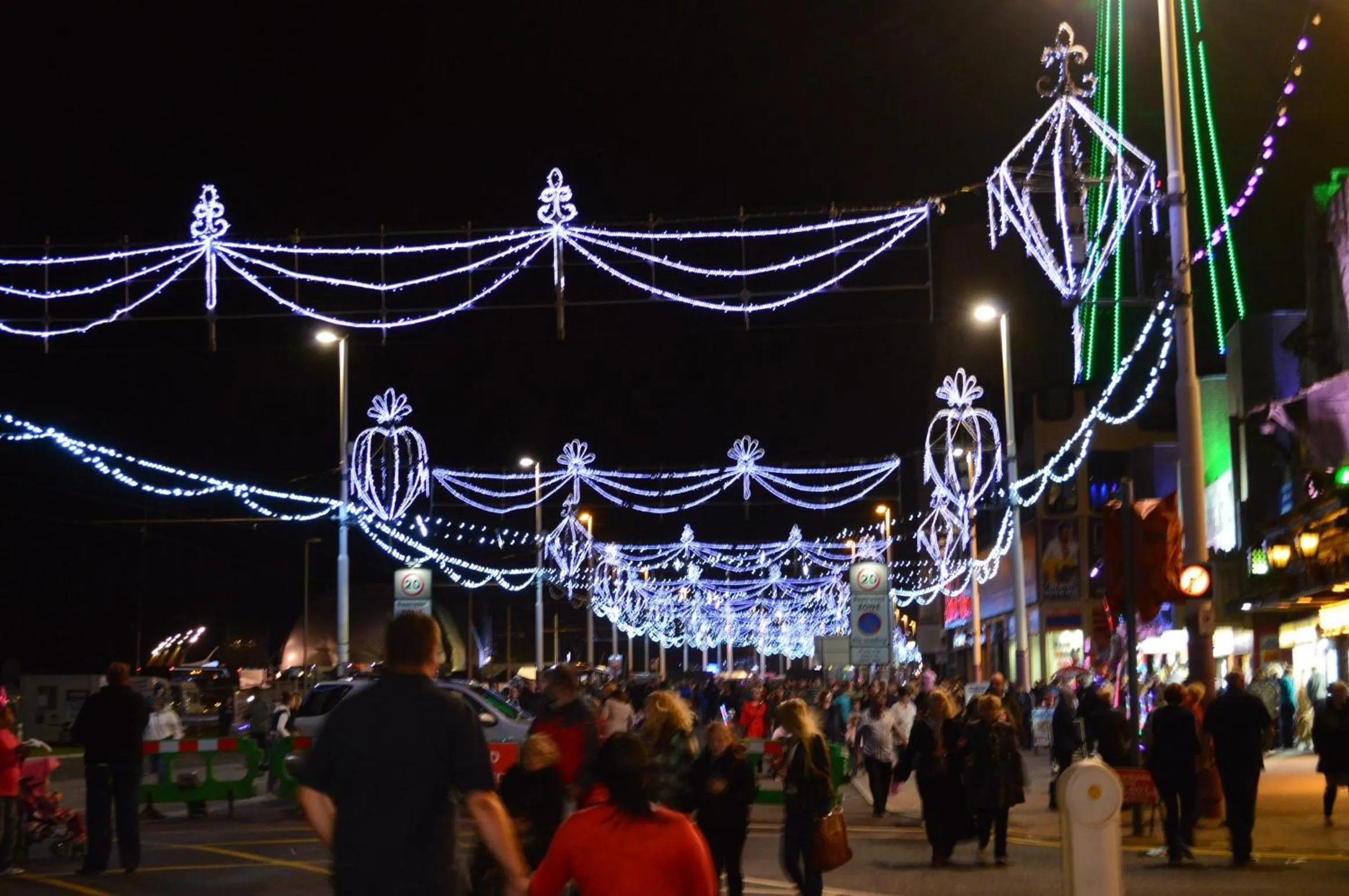 Evening entertainment in The Aspire