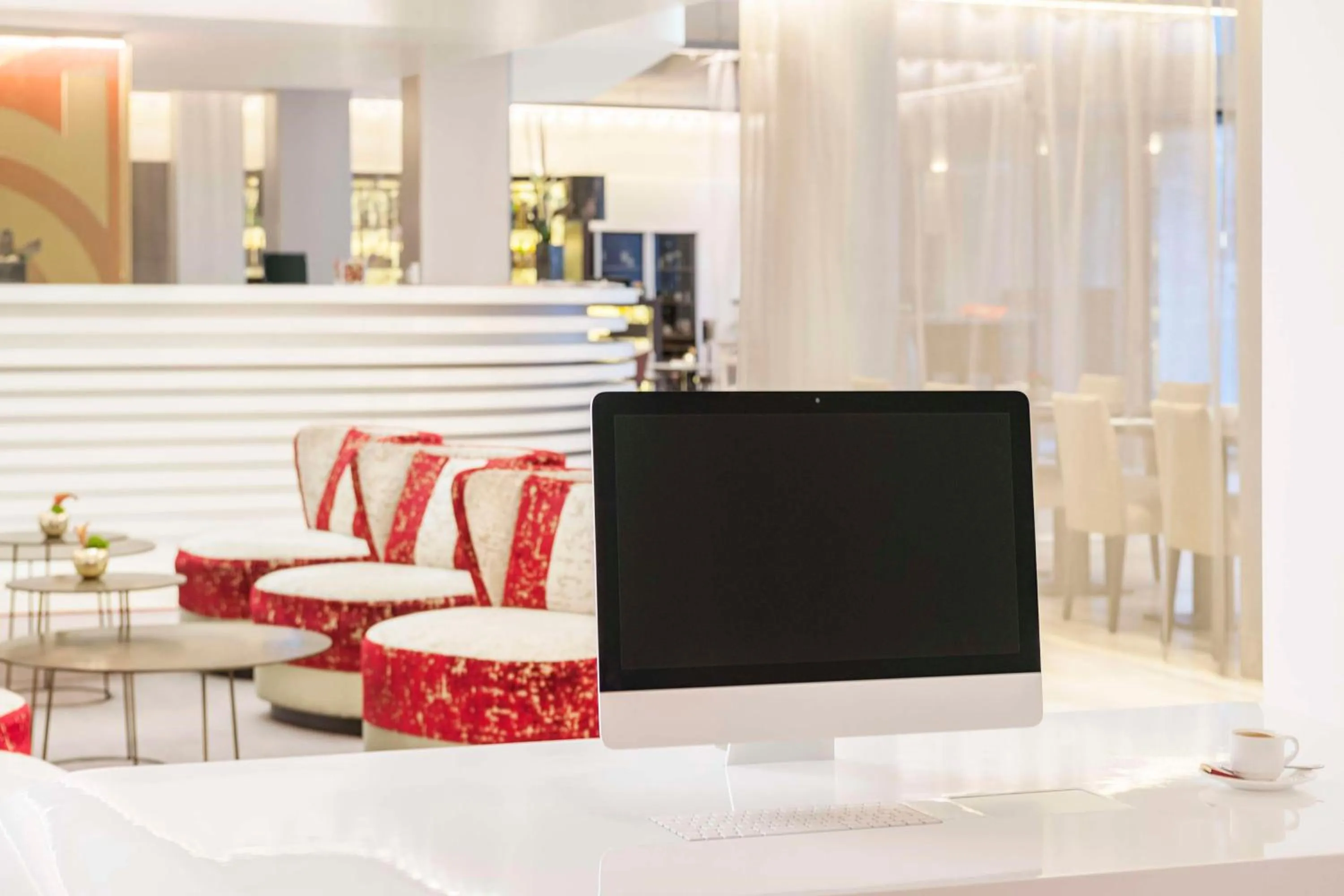 Lobby or reception in NH Collection Köln Mediapark