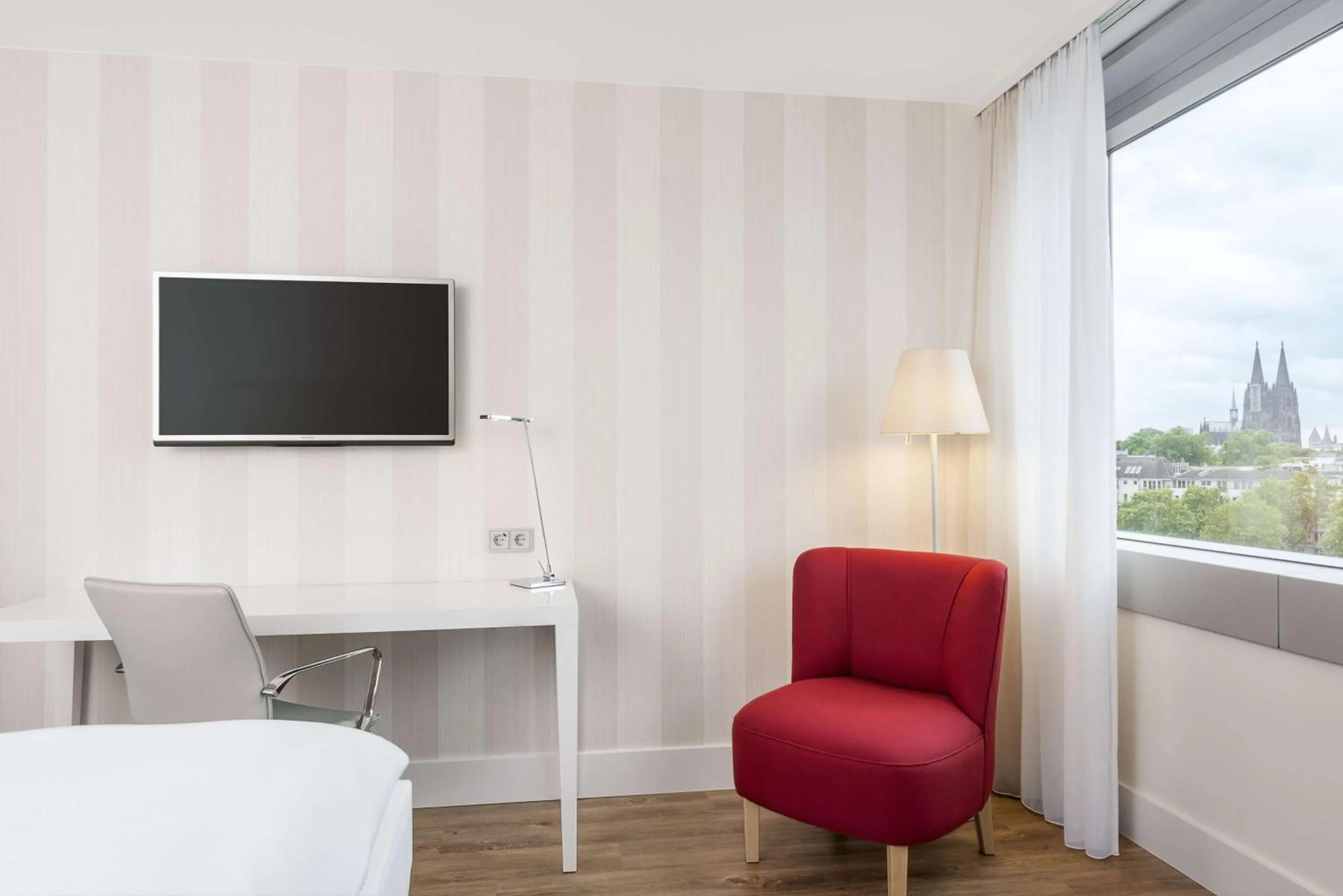 Bedroom in NH Collection Köln Mediapark