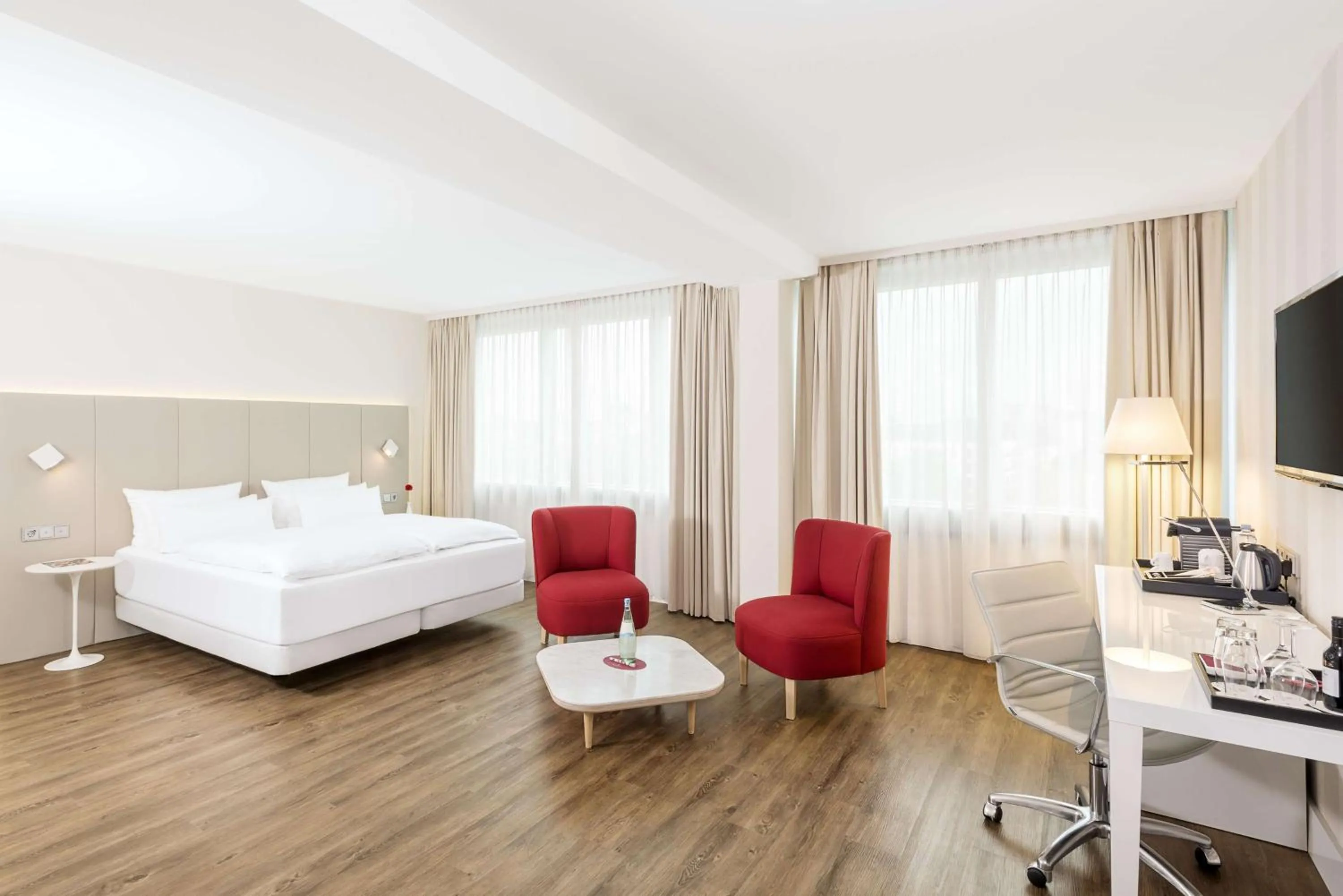 Bedroom, Bed in NH Collection Köln Mediapark