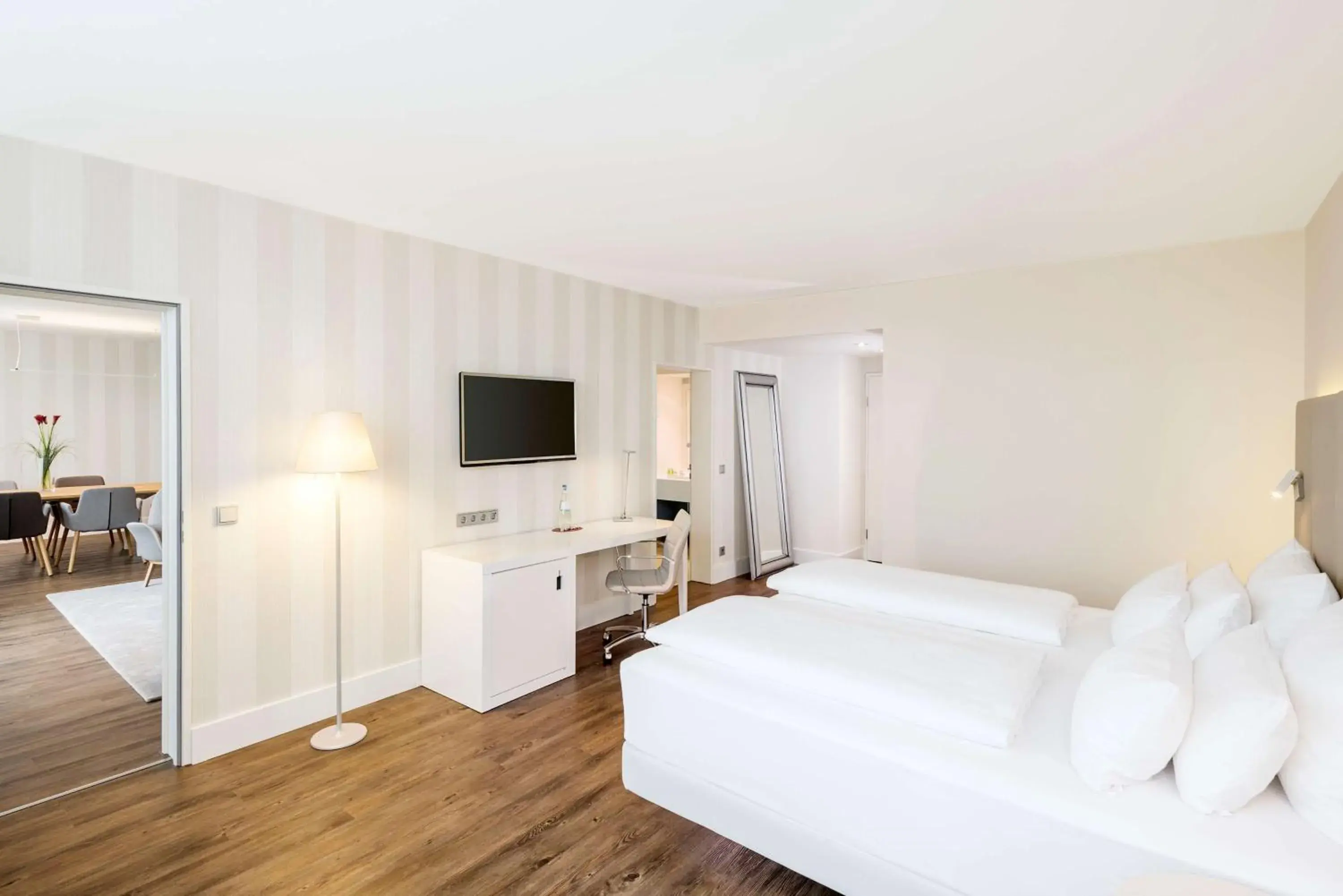 Photo of the whole room, Bed in NH Collection Köln Mediapark Photo of the whole room, Bed in NH Collection Köln Mediapark