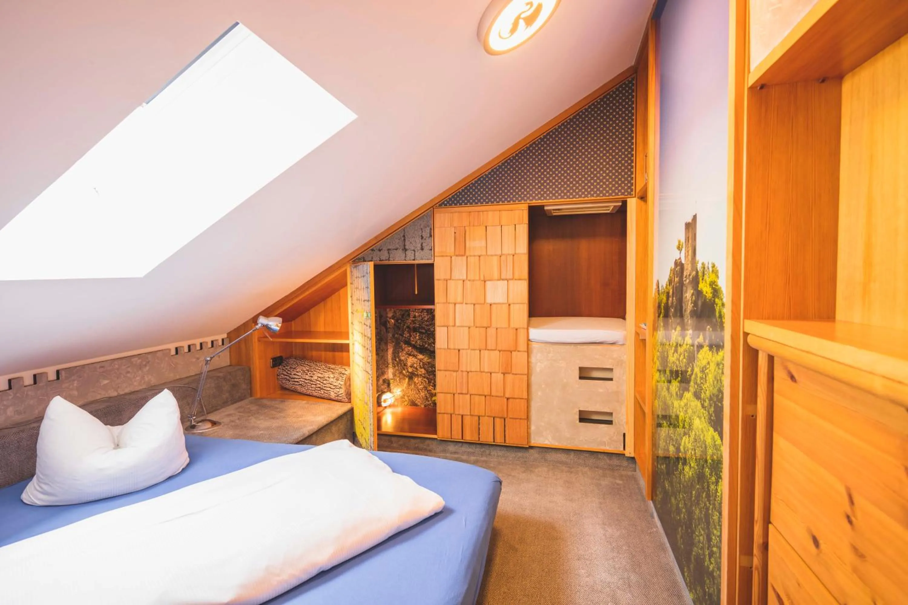 children, Bed in Hotel Luise