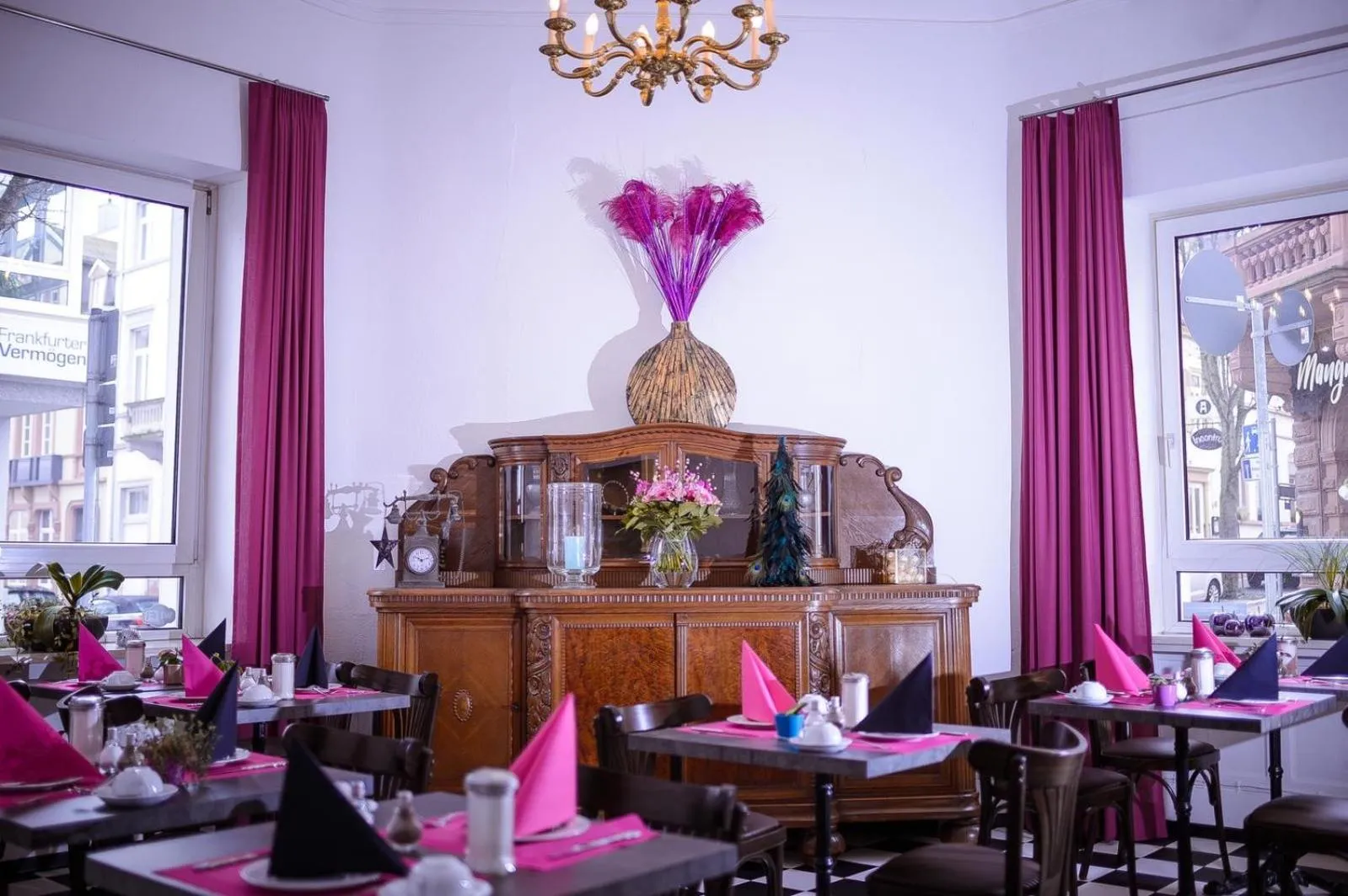 Lounge or bar in SmartHotel Mystique Self check-in