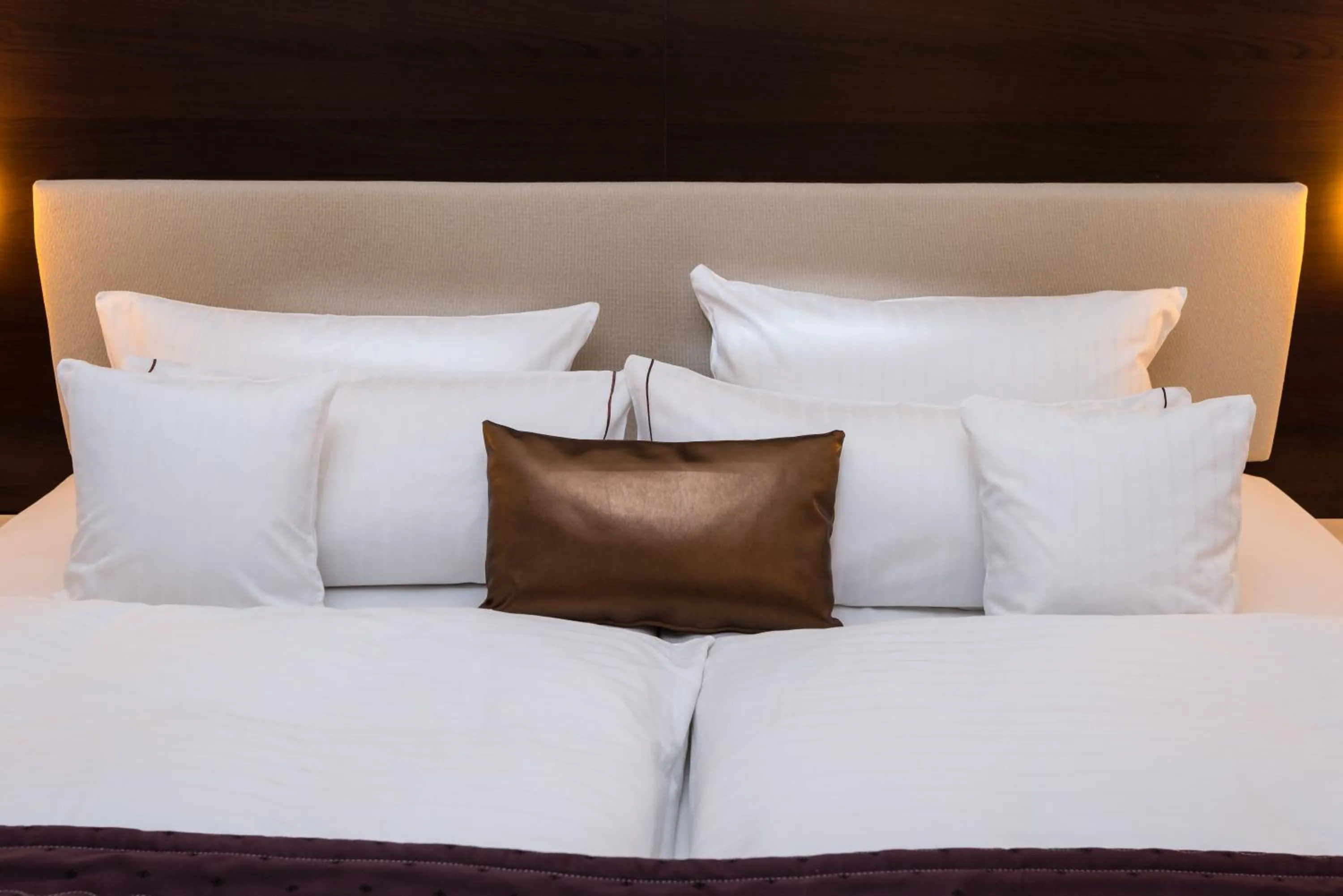 Bed in Hotel Esplanade Dortmund