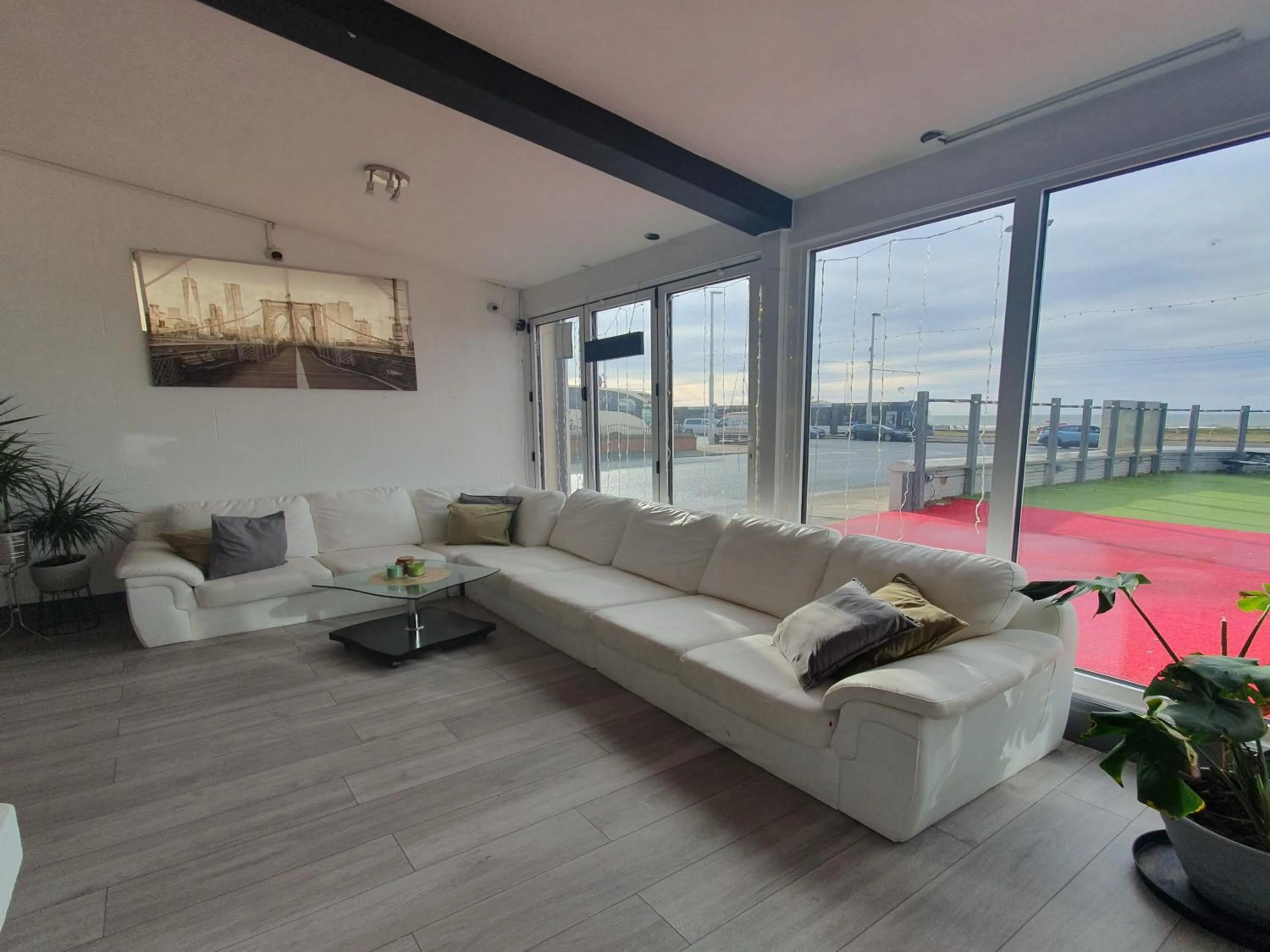 South Beach Kings Promenade Hotel