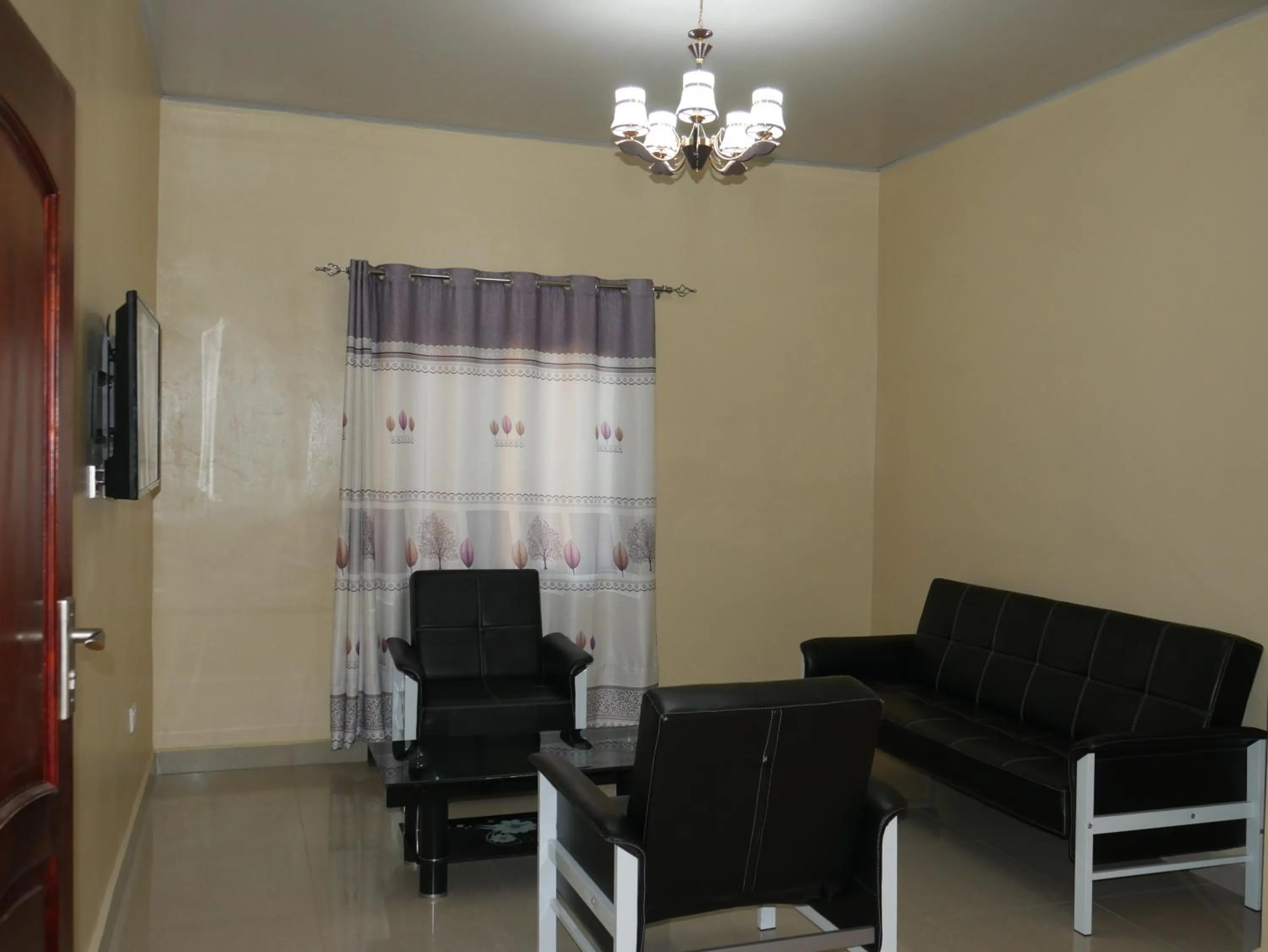 TV and multimedia in THE ESCAPE LODGE